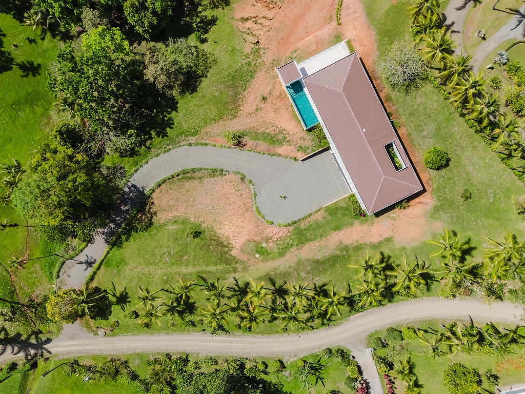 Brand New Luxury Residence — photo 4 of 19
