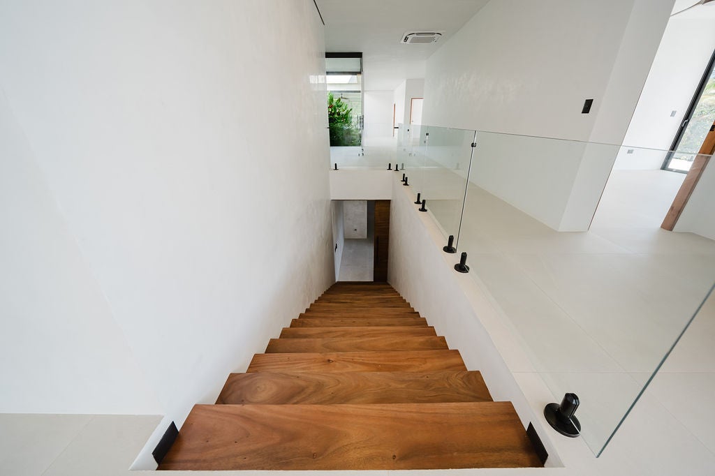Brand New Luxury Residence — photo 8 of 19