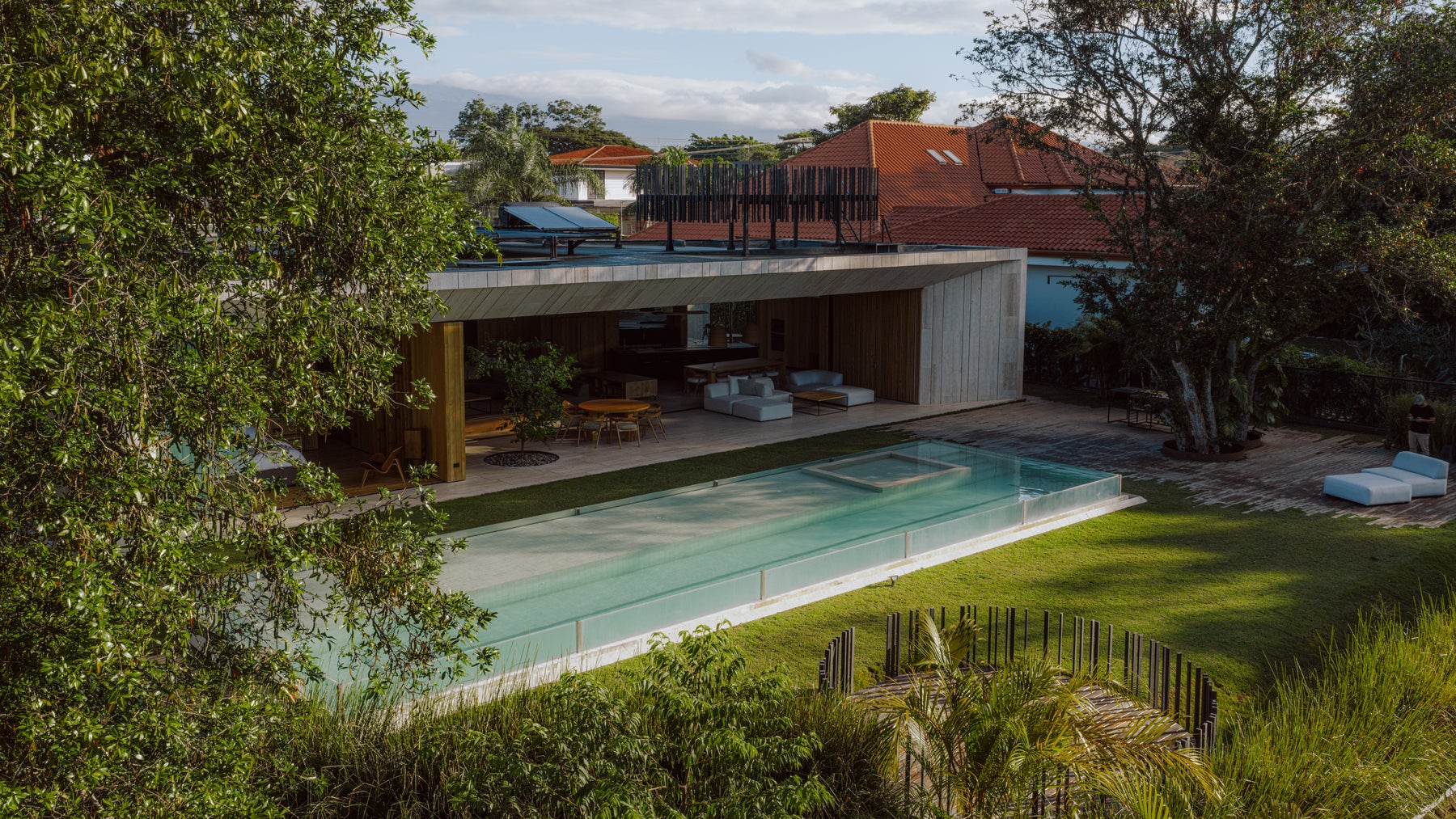 Contemporary Estate in Golf Community — photo 5 of 19