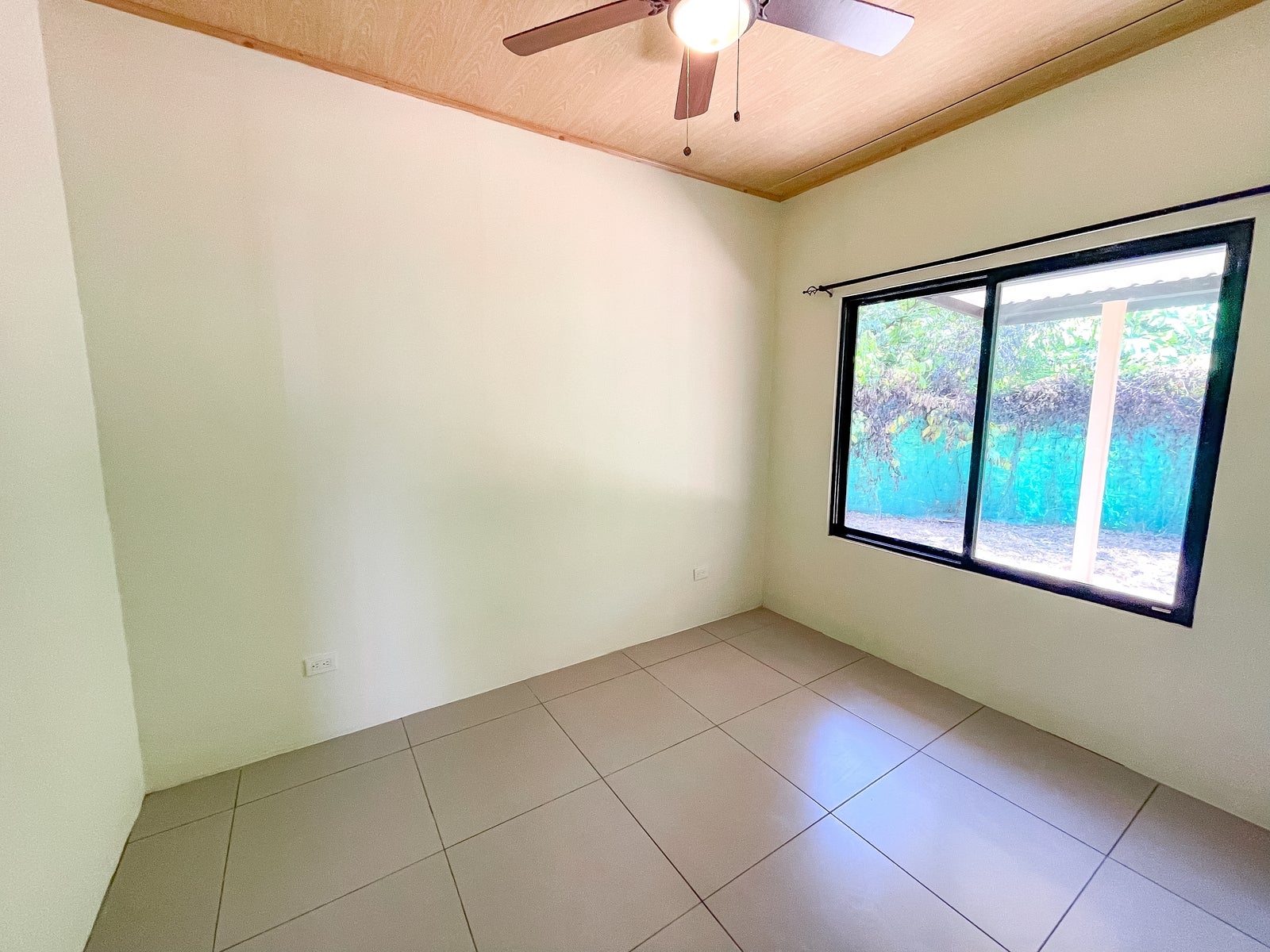 Jungle House With a Huge Field to Expand it — photo 13 of 16