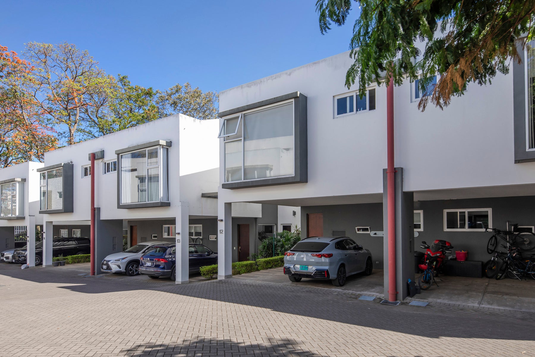 Asurcano modern family residence., Asurcano, Escazu, Escazu, Escazu, San Jose, Costa Rica 10201 — photo 3 of 5