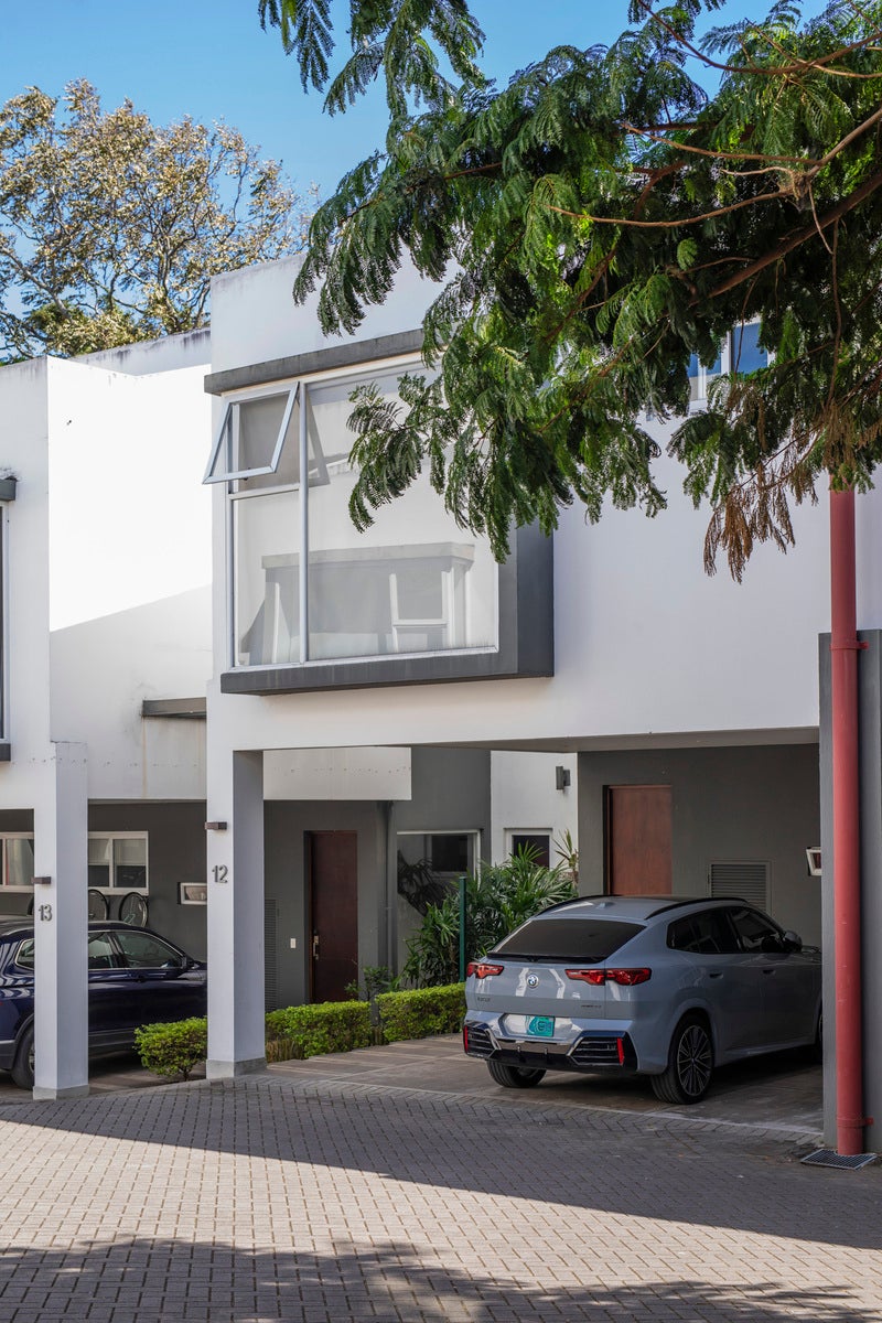 Asurcano modern family residence., Asurcano, Escazu, Escazu, Escazu, San Jose, Costa Rica 10201 — photo 4 of 5