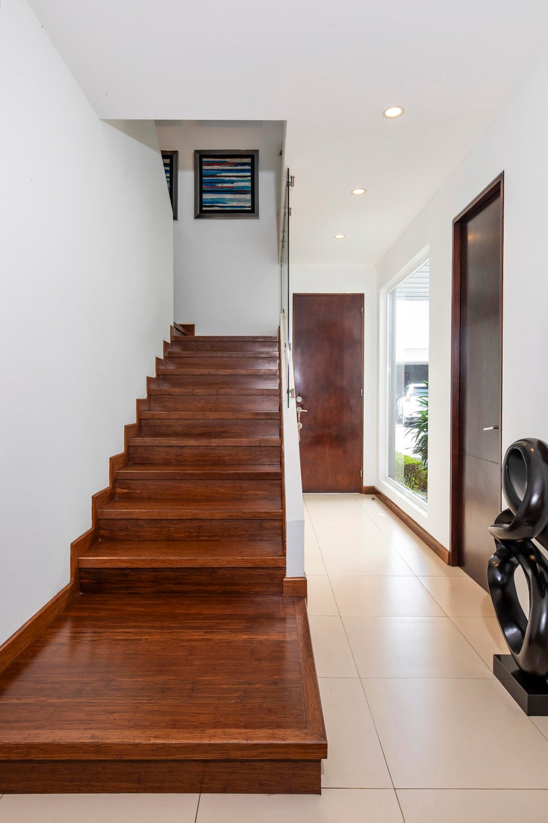 Asurcano modern family residence. — photo 16 of 19