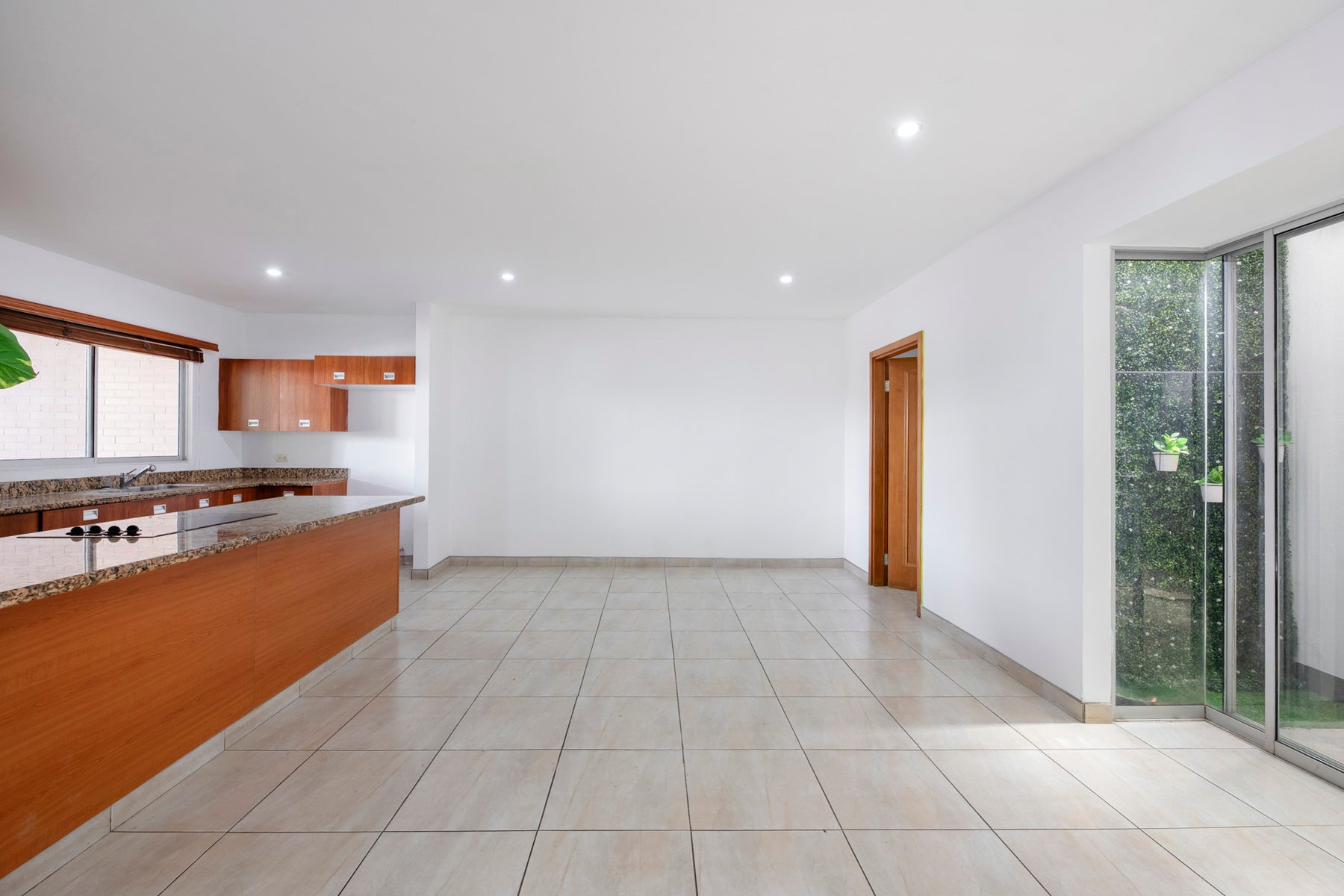 Condominio Casa Sol Santa Ana — photo 6 of 19