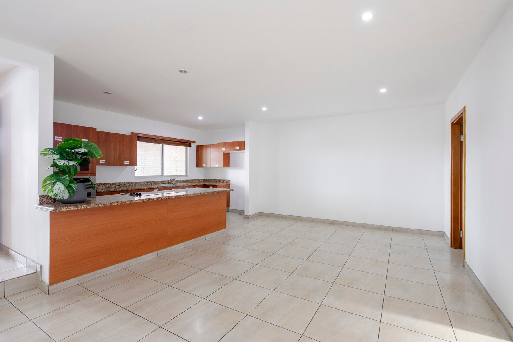 Condominio Casa Sol Santa Ana — photo 5 of 19