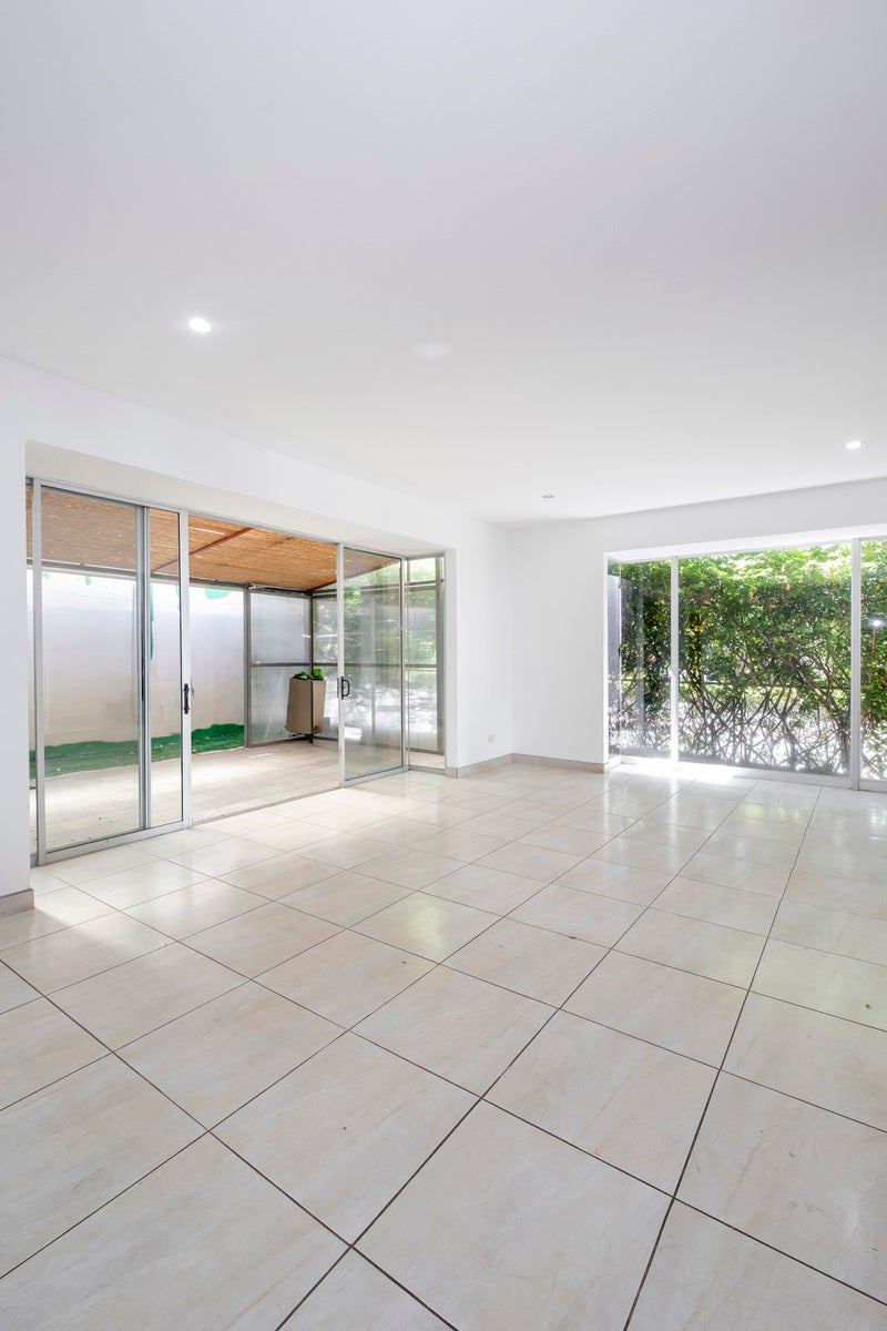 Condominio Casa Sol Santa Ana — photo 11 of 19