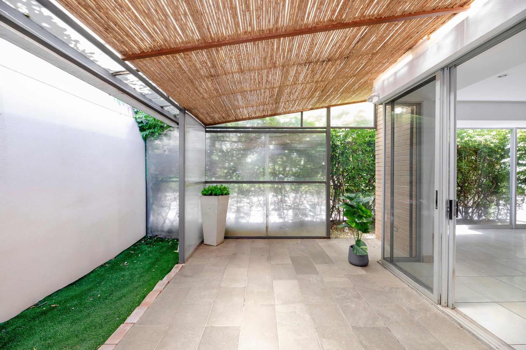 Condominio Casa Sol Santa Ana — photo 14 of 19