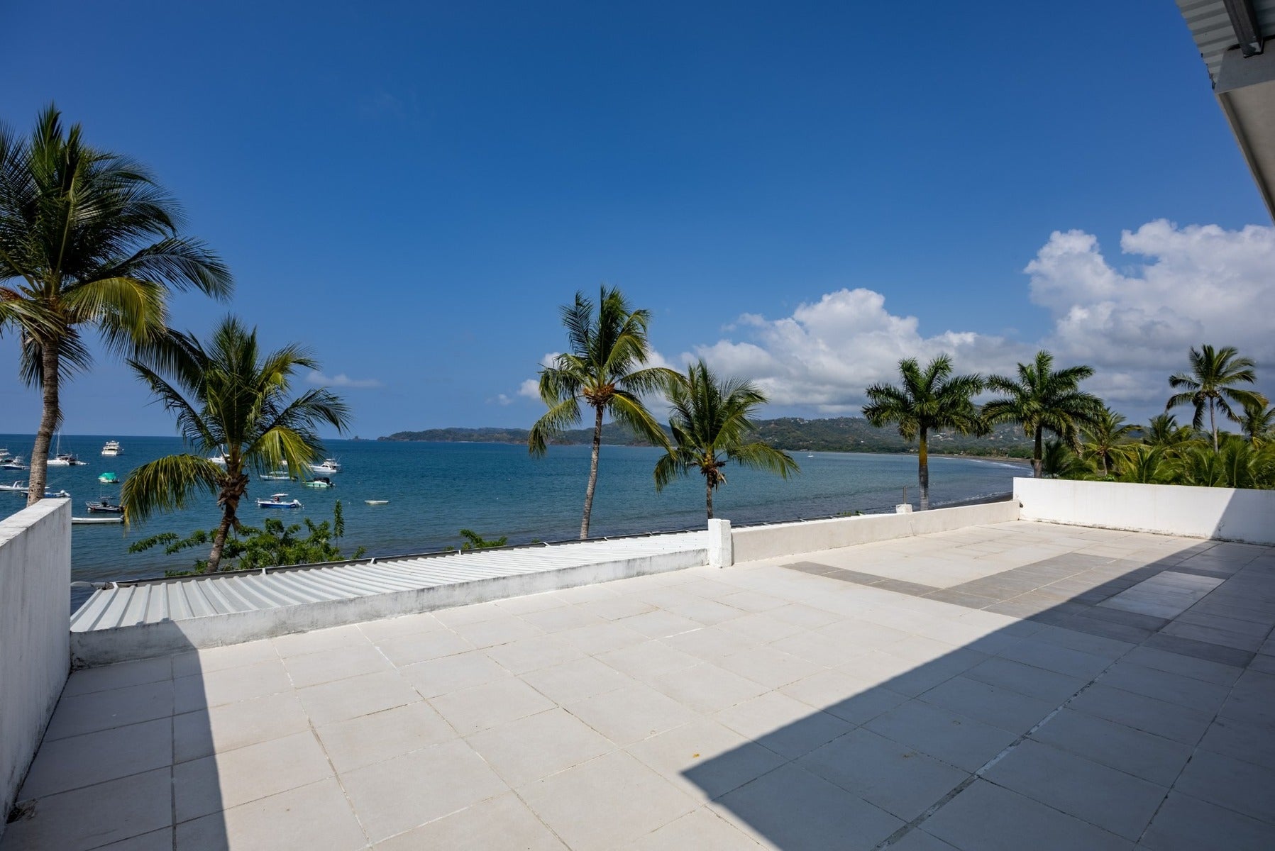 Double Beachfront Mixed Use Estate — photo 7 of 19
