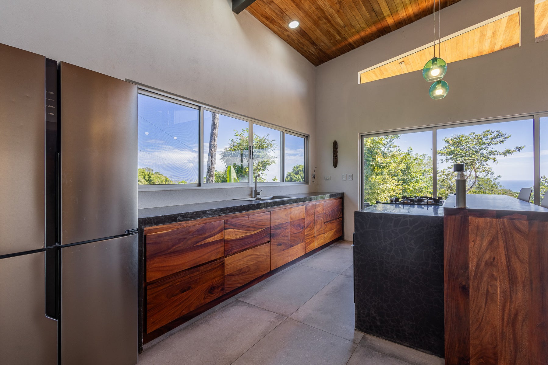 Ocean View 3BR Home — photo 5 of 19