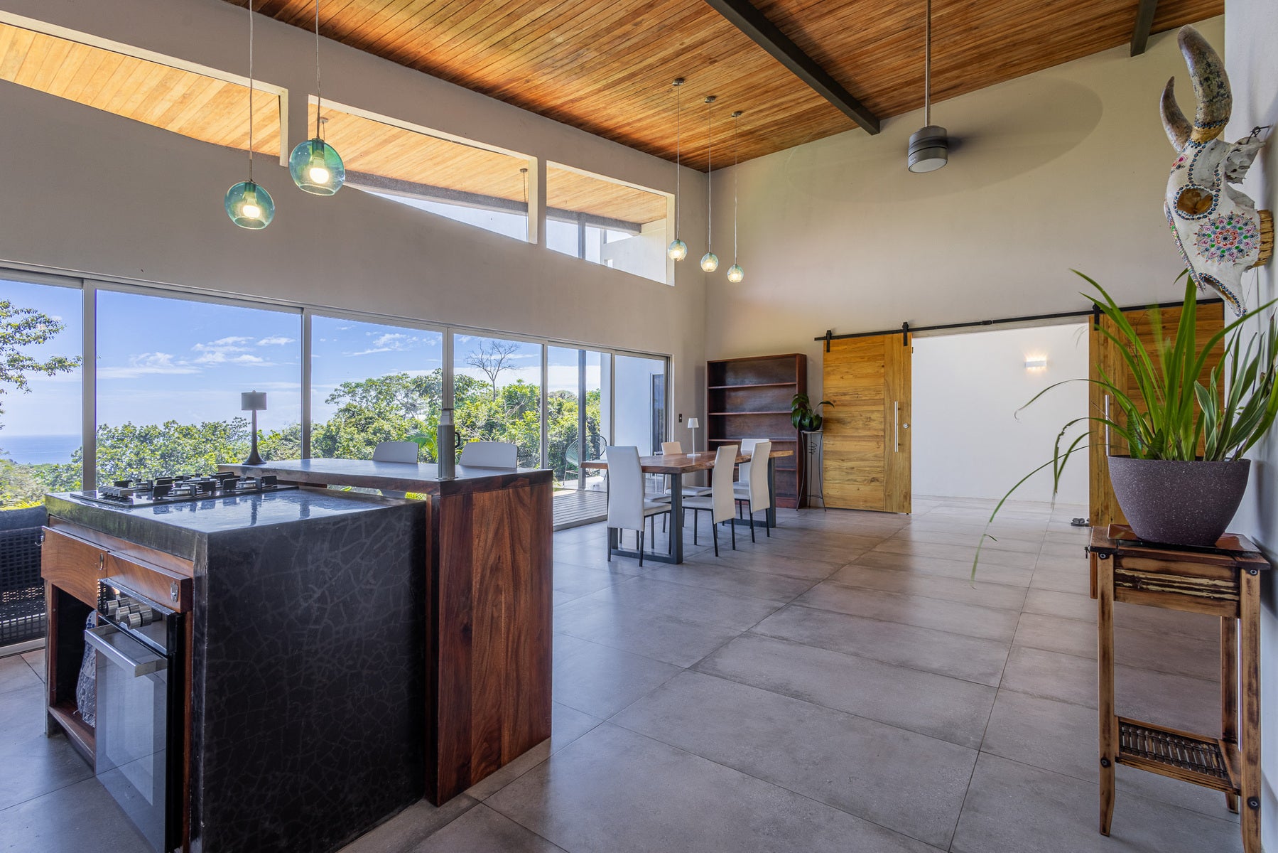 Ocean View 3BR Home — photo 6 of 19