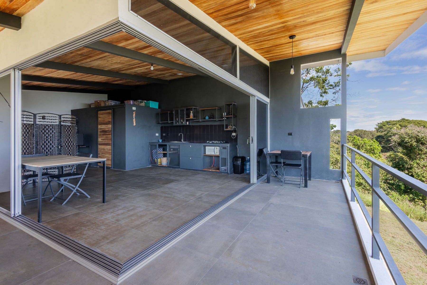 Ocean View 3BR Home — photo 16 of 19