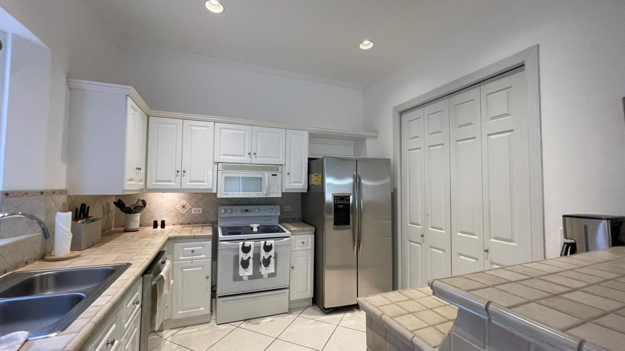 Turnkey Condo in Golf Community — photo 15 of 19