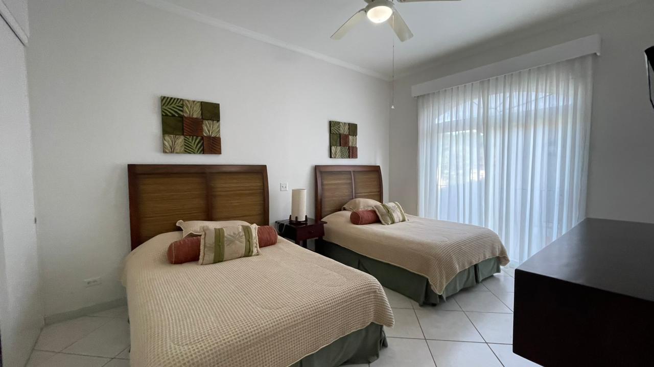 Turnkey Condo in Golf Community — photo 6 of 19