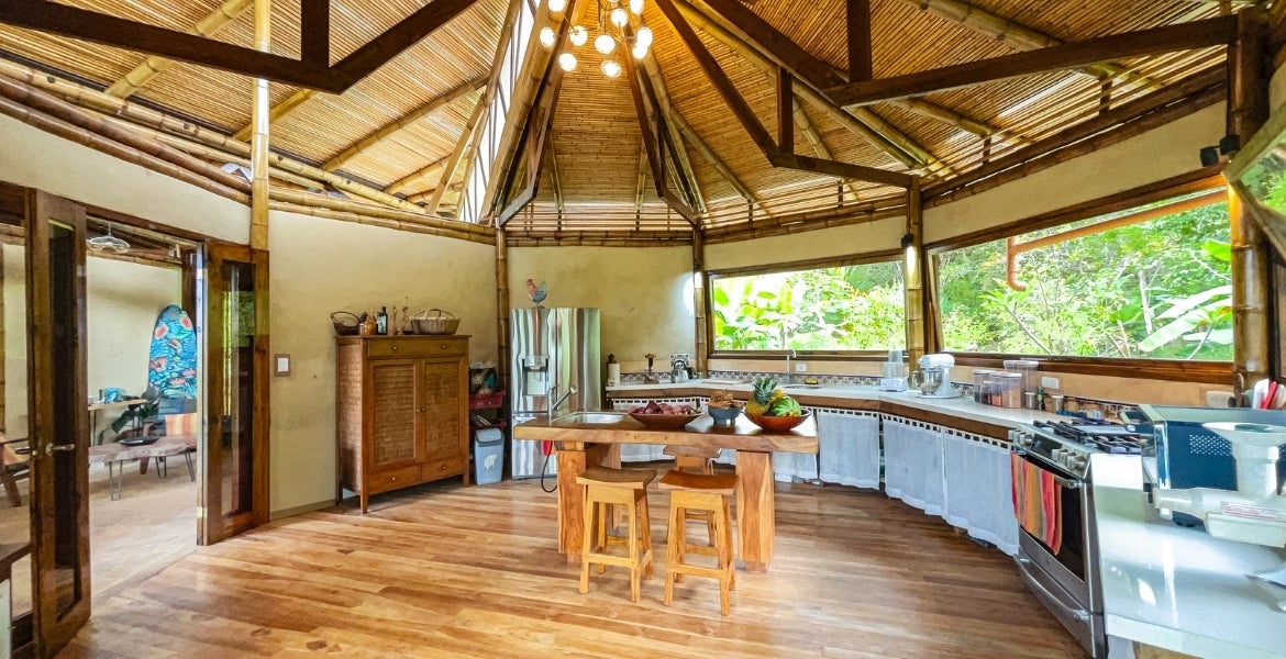 2 Bedroom Bamboo home on 2 hectares — photo 3 of 18