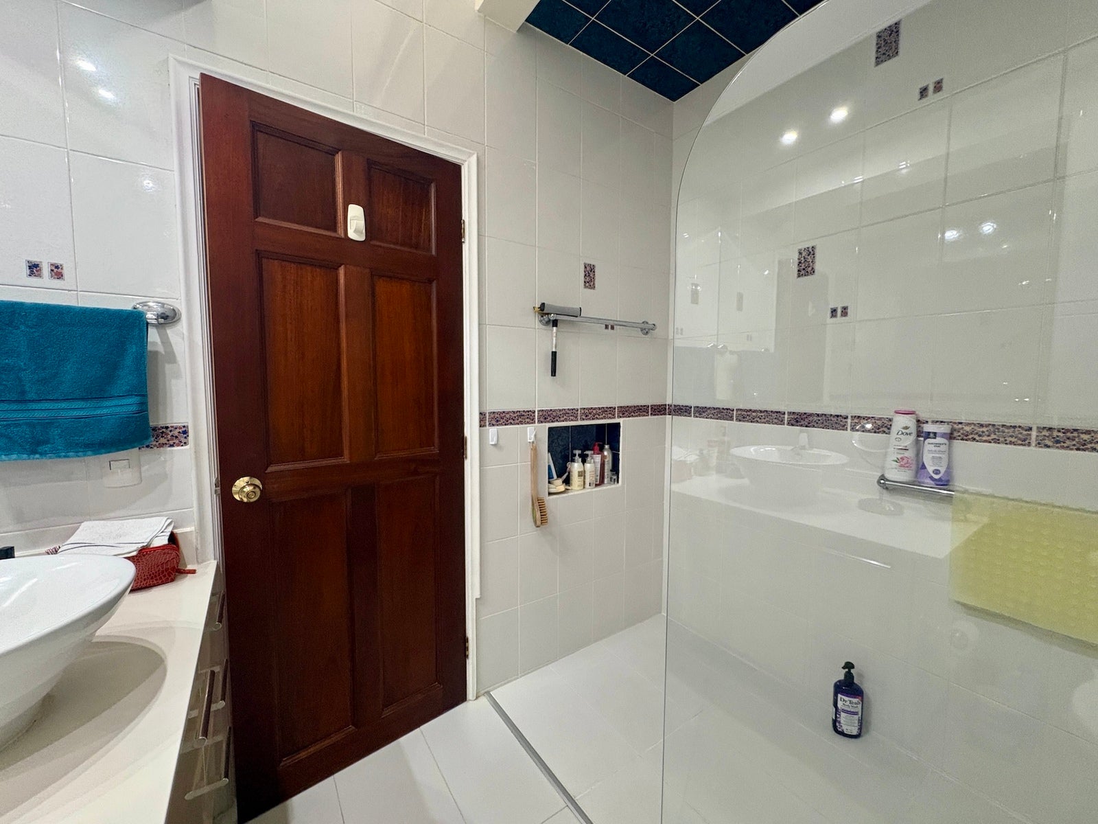 Jaboncillos Three Story Home — photo 12 of 19