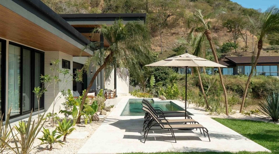 Sunset Ocean View Residence — photo 18 of 19