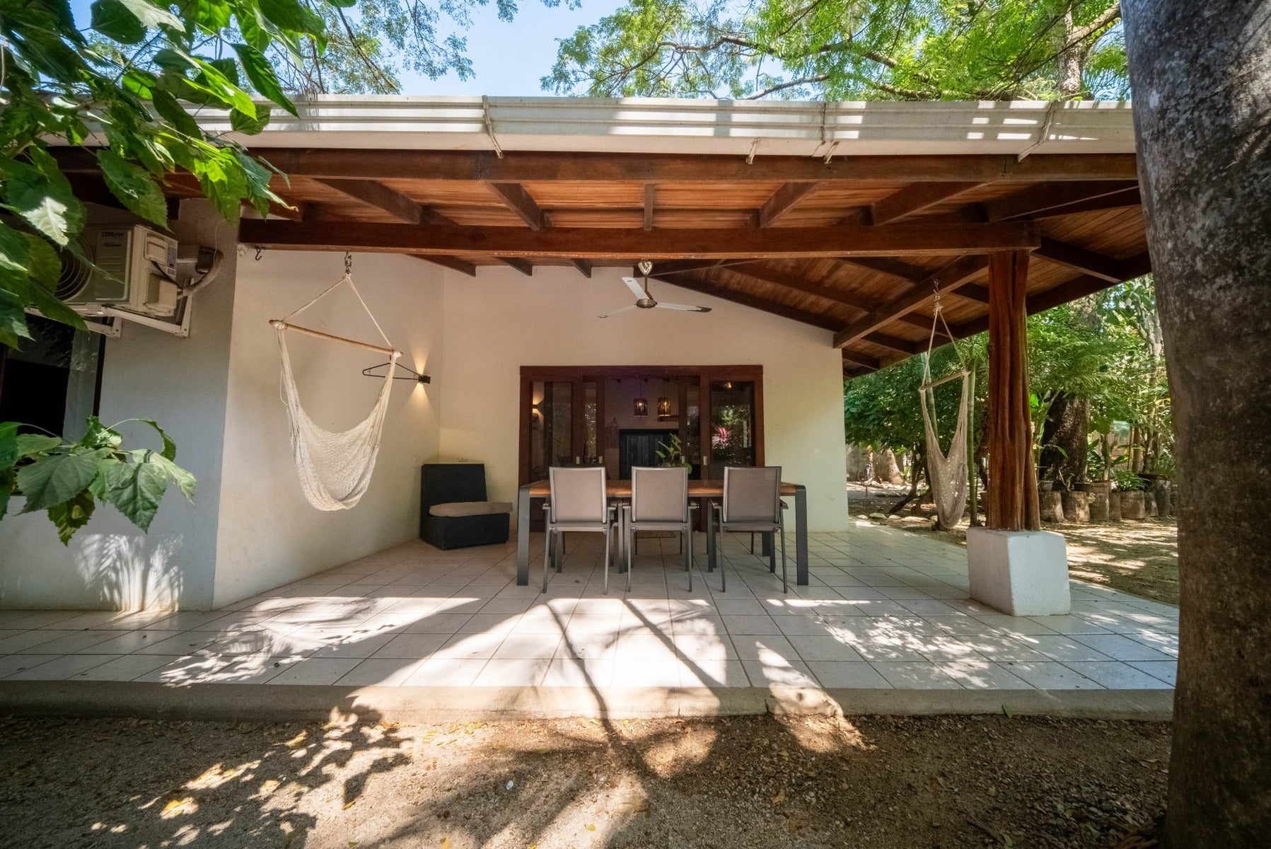 Jungle Luxe Boutique Hotel — photo 10 of 19