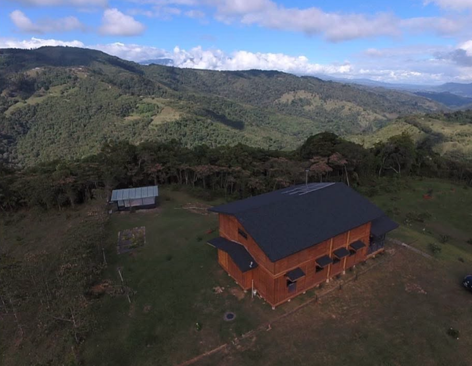 Casa Coyotes A Sustainable Dream House — photo 16 of 19