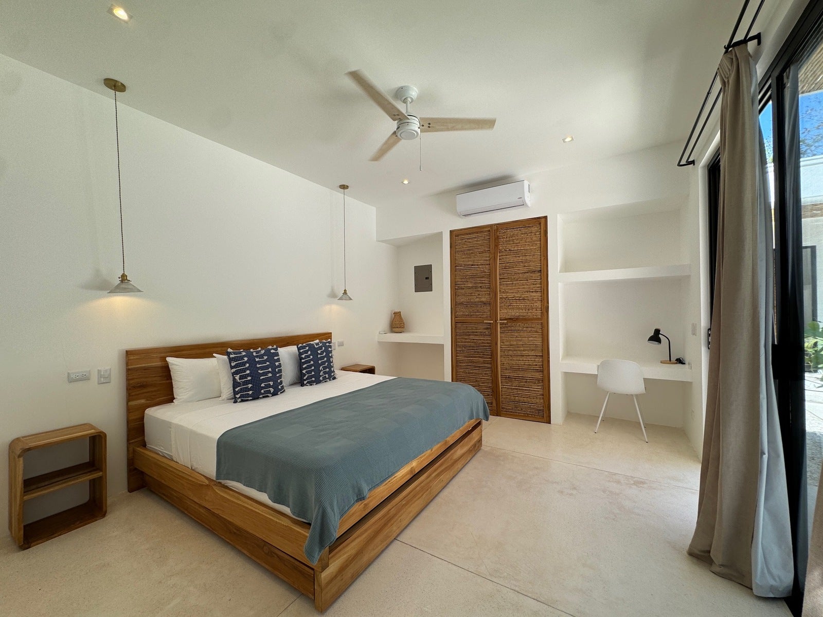 New Modern Tropical Retreat with Pool — photo 14 of 19