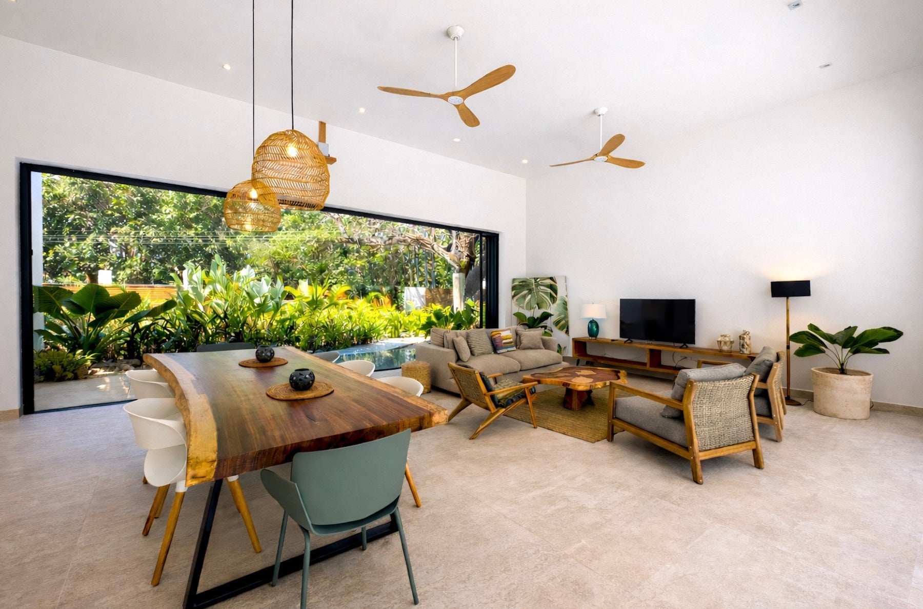 New Modern Tropical Retreat with Pool — photo 15 of 19