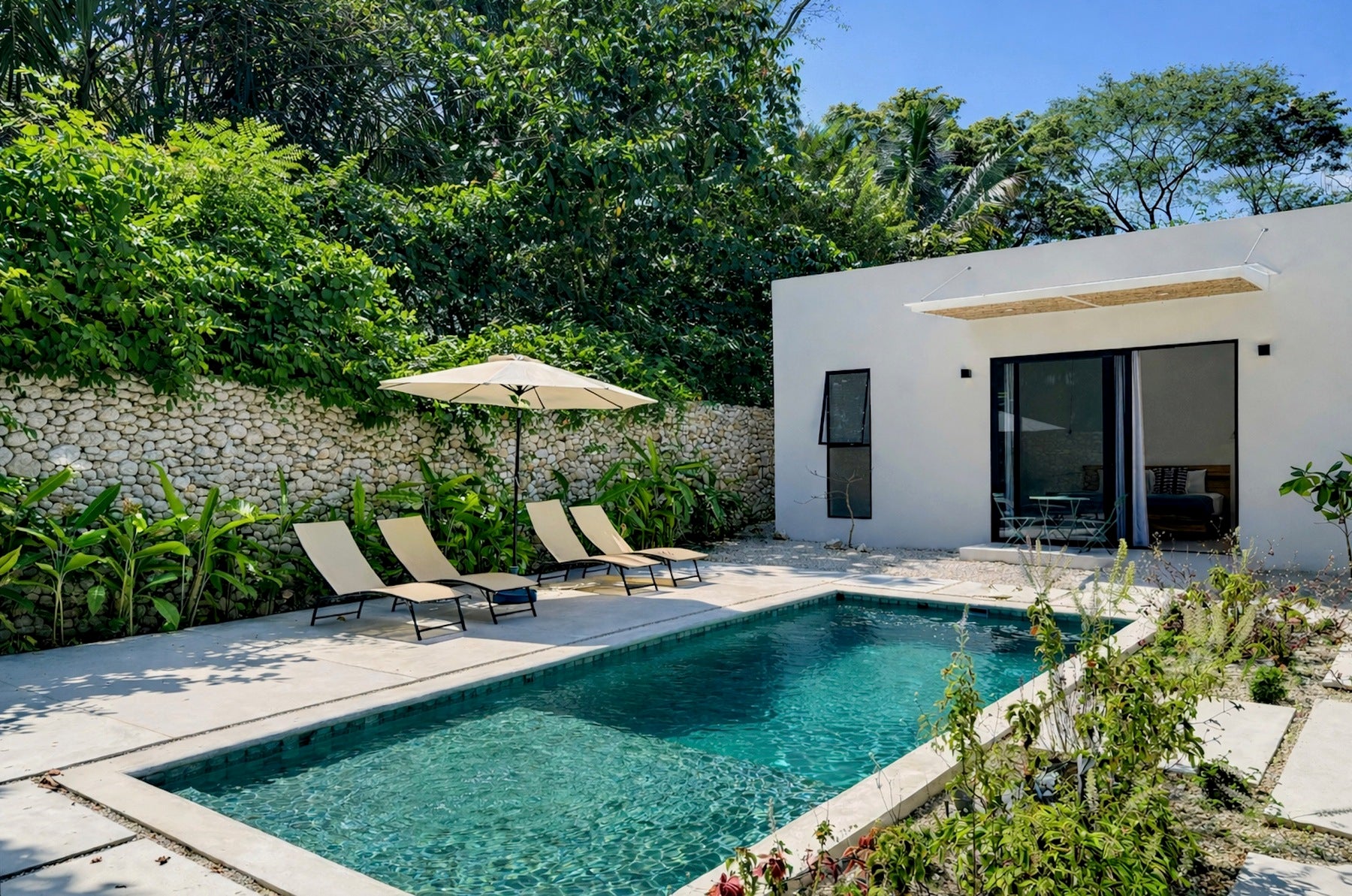New Modern Tropical Retreat with Pool — photo 18 of 19