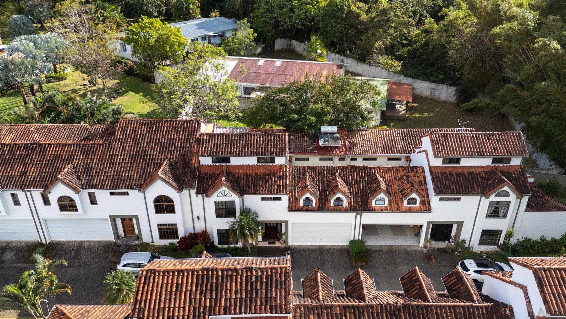 Townhouse in Villas de San Rafael — photo 2 of 19