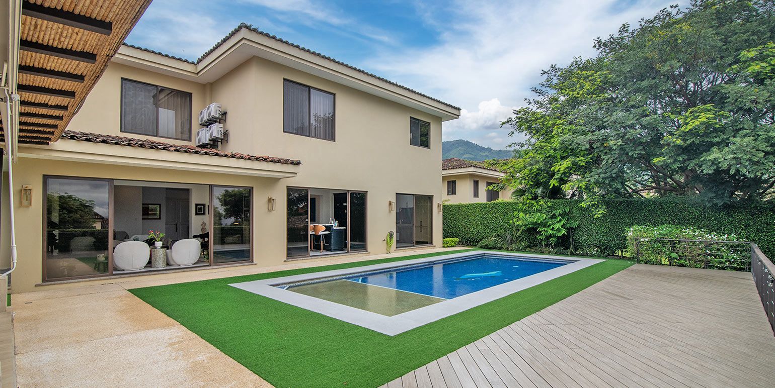 Premier mountain home — photo 15 of 19