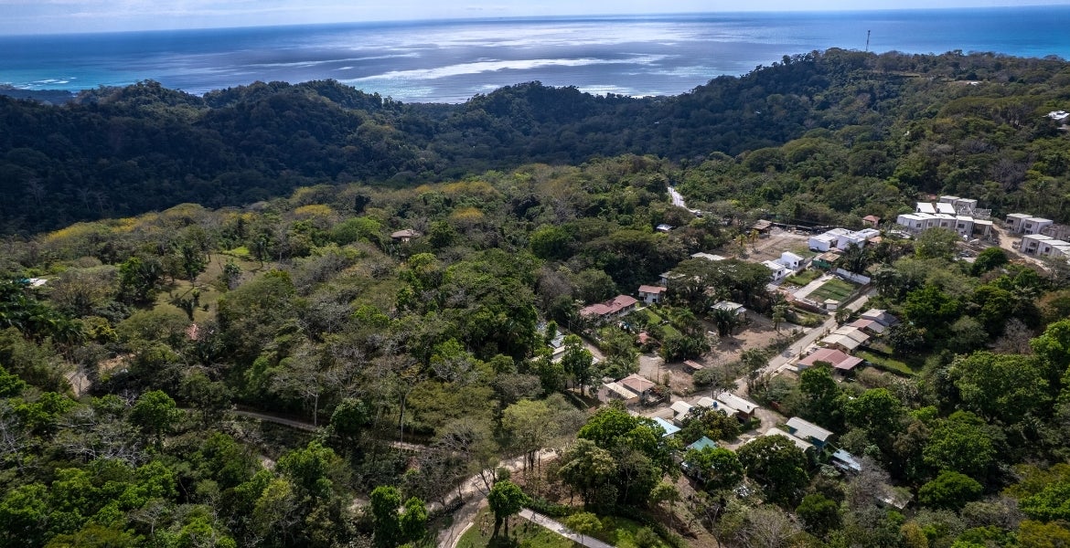 Lot 5-minutes from the beach — photo 7 of 8
