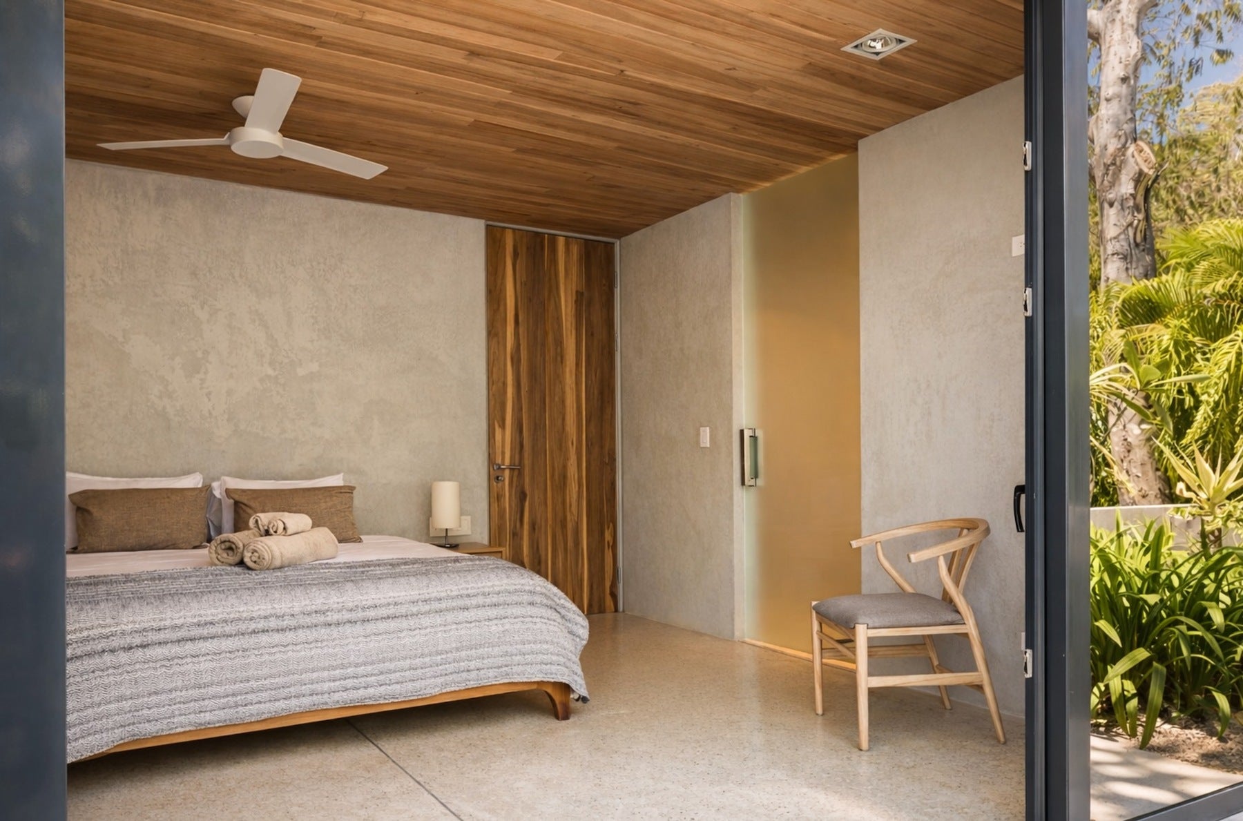 Iconic Ocean View Villa in Santa Teresa — photo 17 of 19