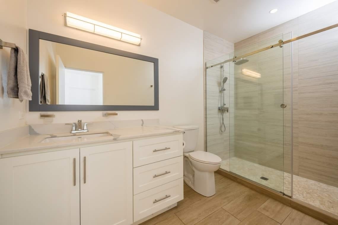 Modern Surfside Pool Home — photo 9 of 19