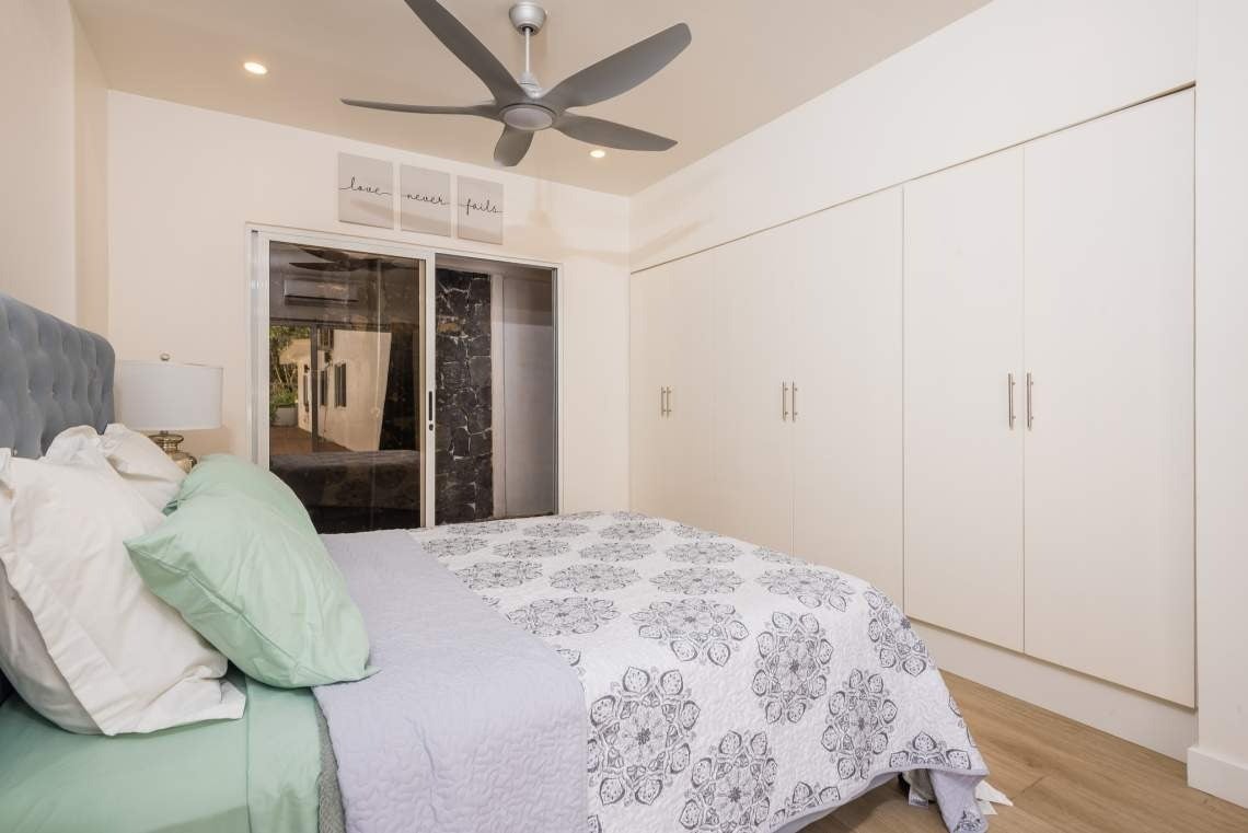 Modern Surfside Pool Home — photo 10 of 19