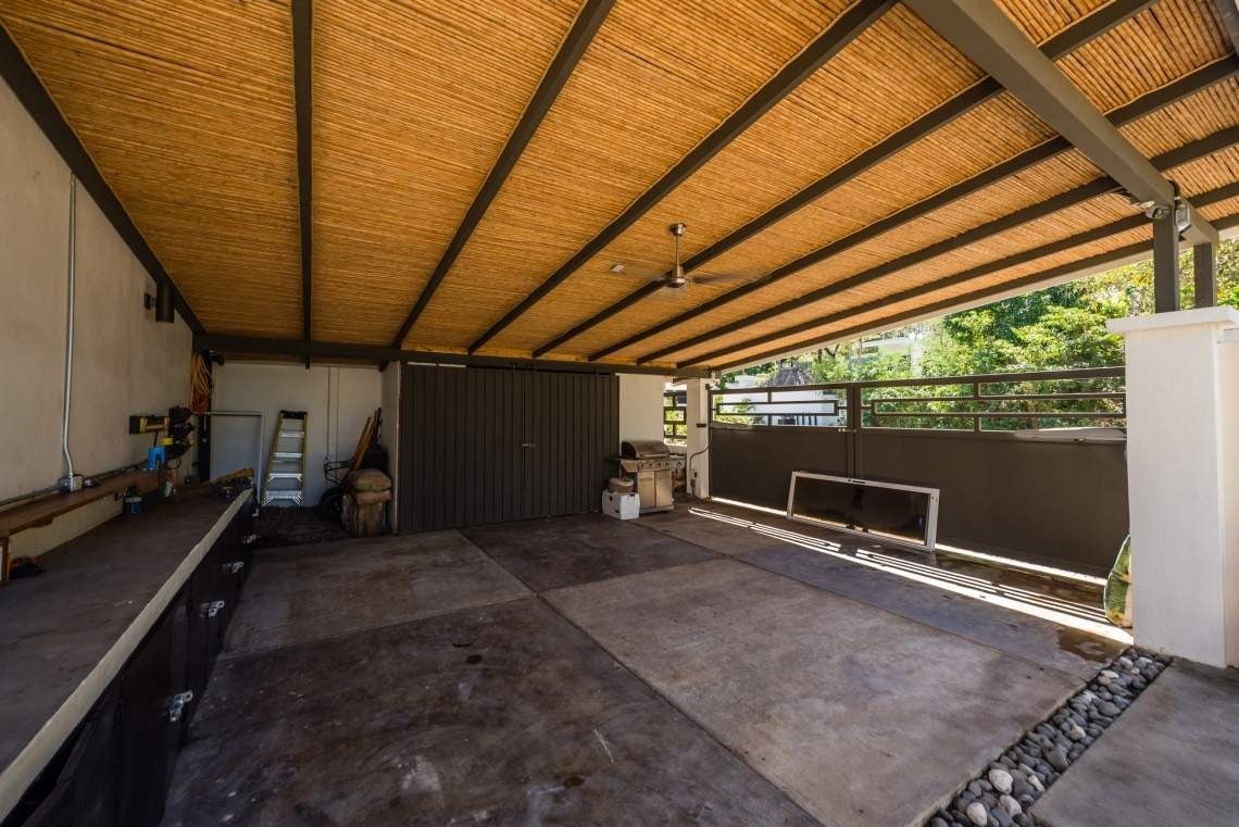 Modern Surfside Pool Home — photo 17 of 19
