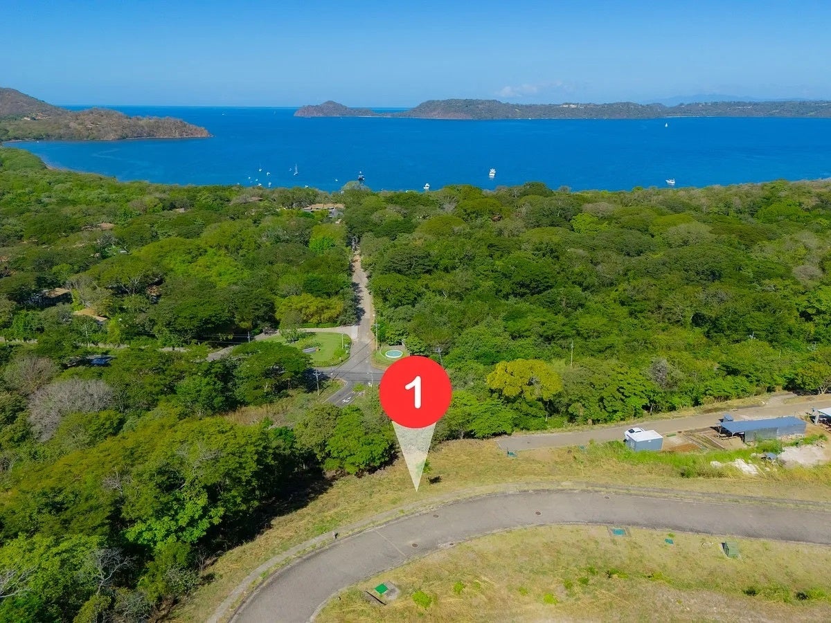 Cul-De-Sac Ocean View Lot — photo 8 of 19