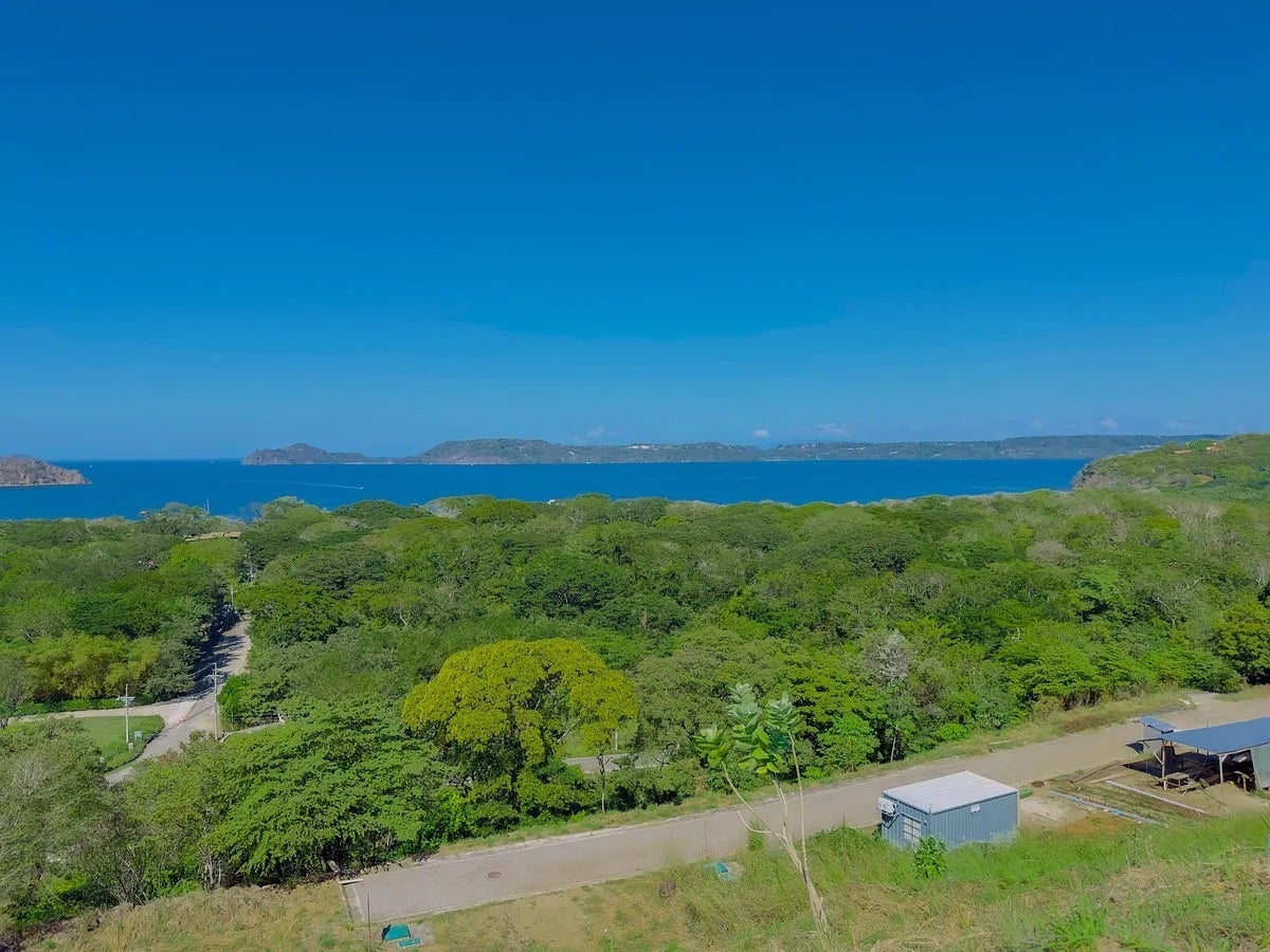Cul-De-Sac Ocean View Lot — photo 11 of 19
