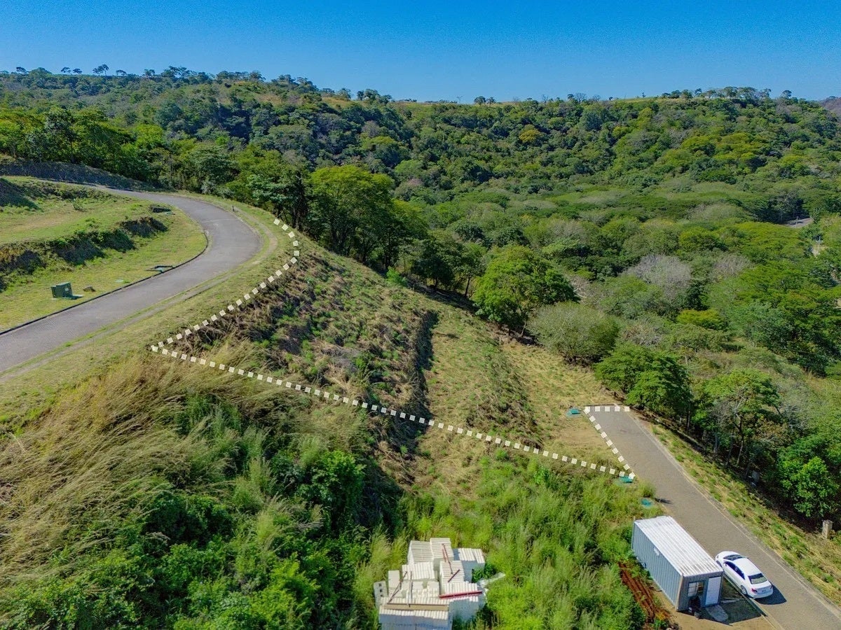 Cul-De-Sac Ocean View Lot — photo 13 of 19