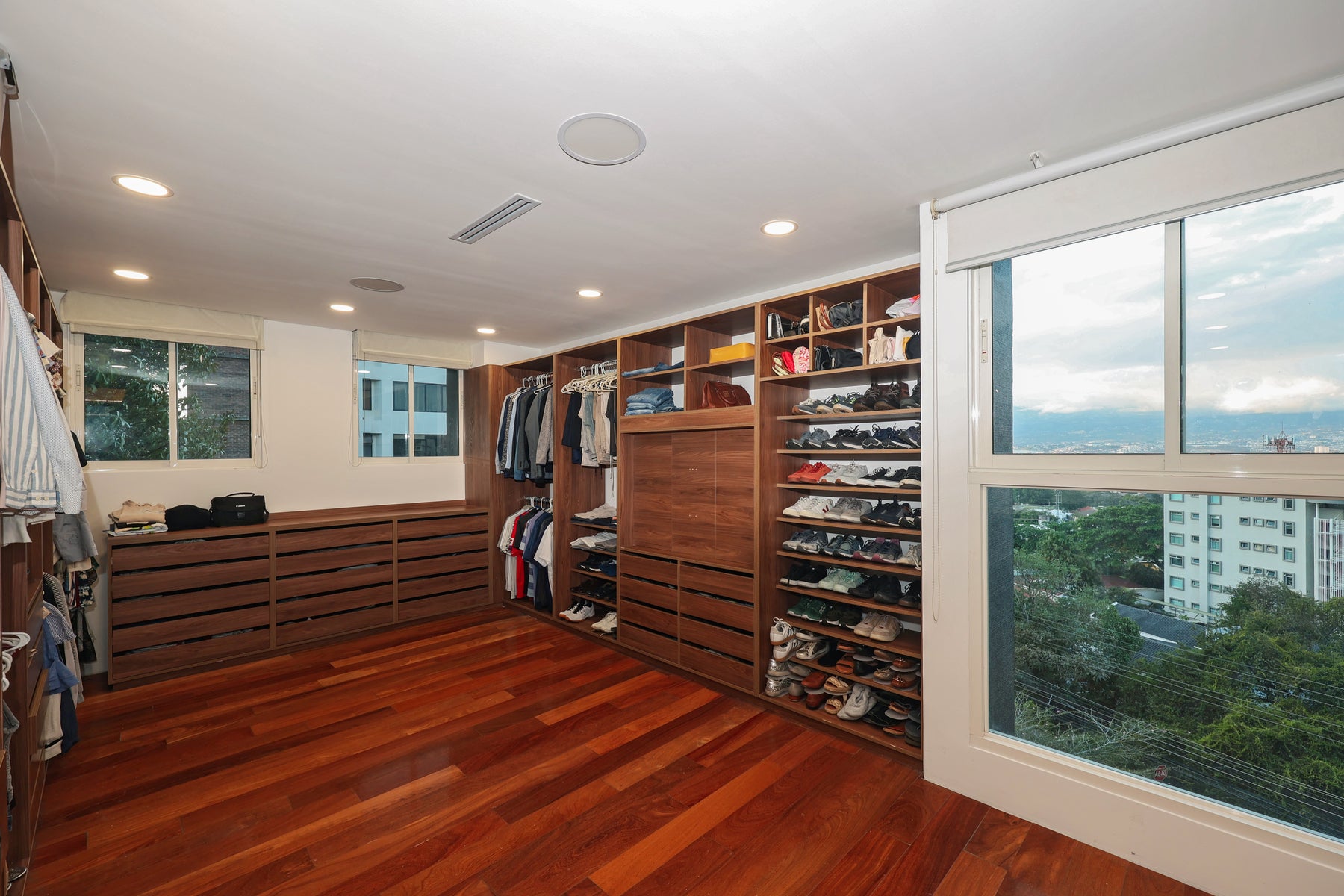 Price Value Opportunity — photo 15 of 19