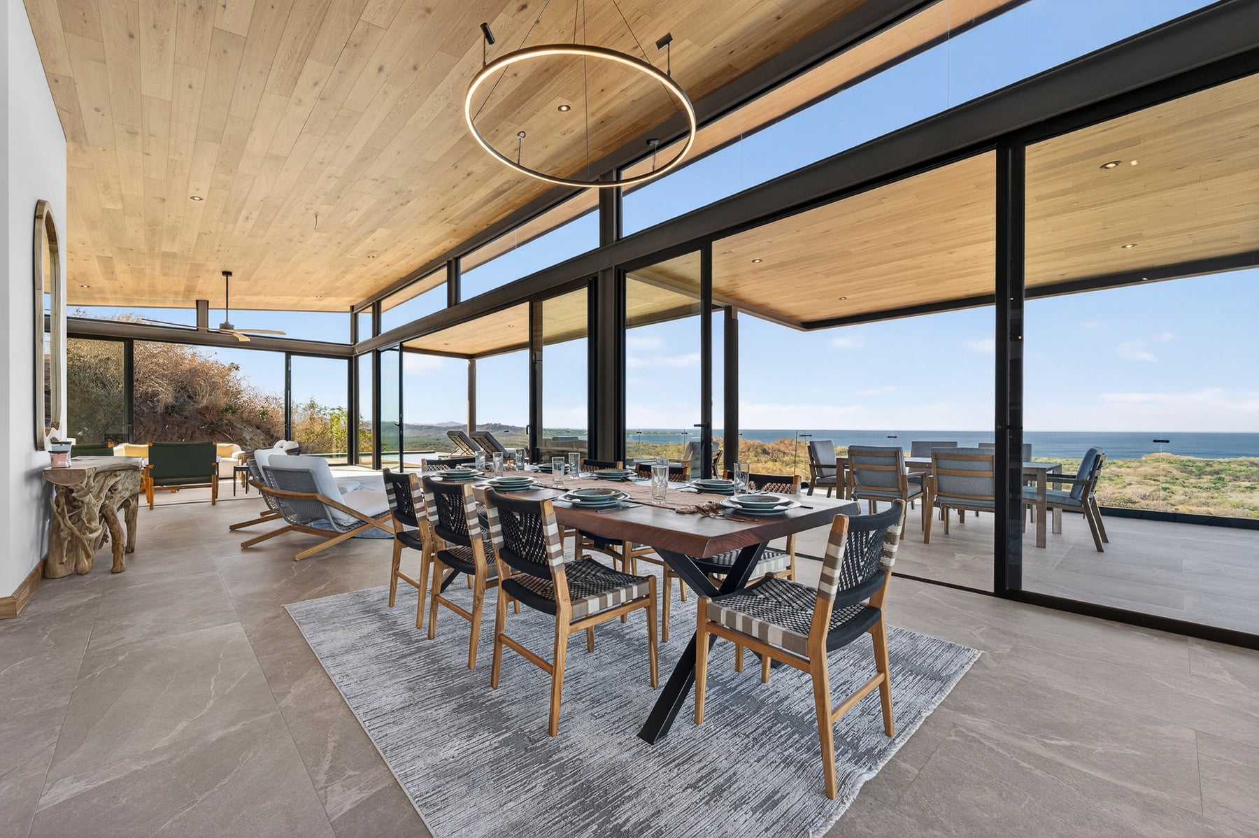 Luxury Hilltop Villa with Ocean Views — photo 13 of 19