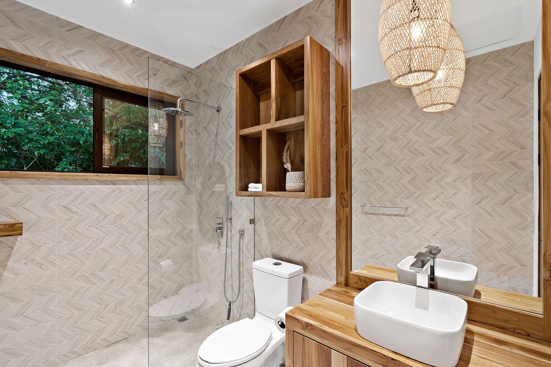 Private Luxury Retreat — photo 9 of 19