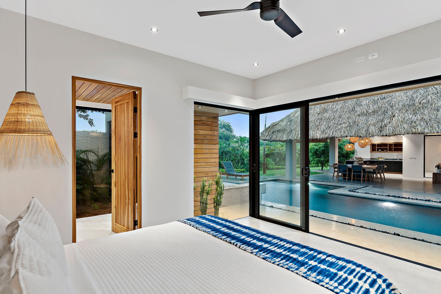Private Luxury Retreat — photo 16 of 19