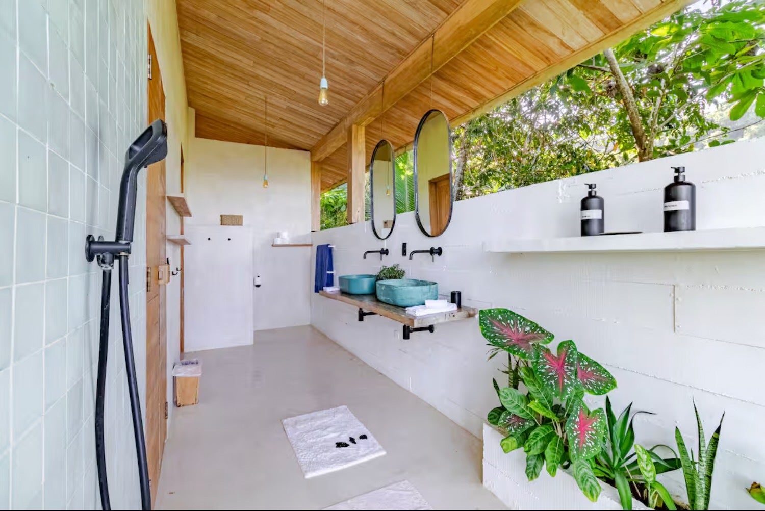 Gorgeous Santa Teresa Ocean View Surf Houses — photo 8 of 19