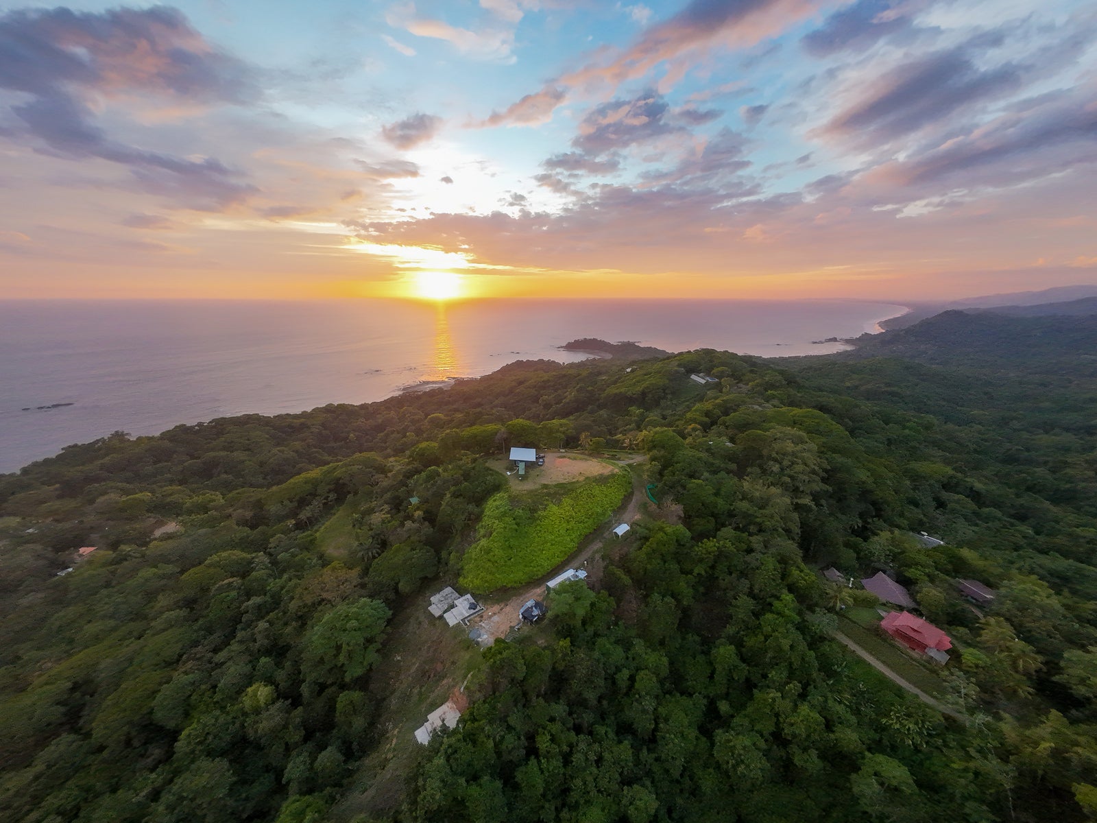 Luxury Hilltop Estate — photo 4 of 11