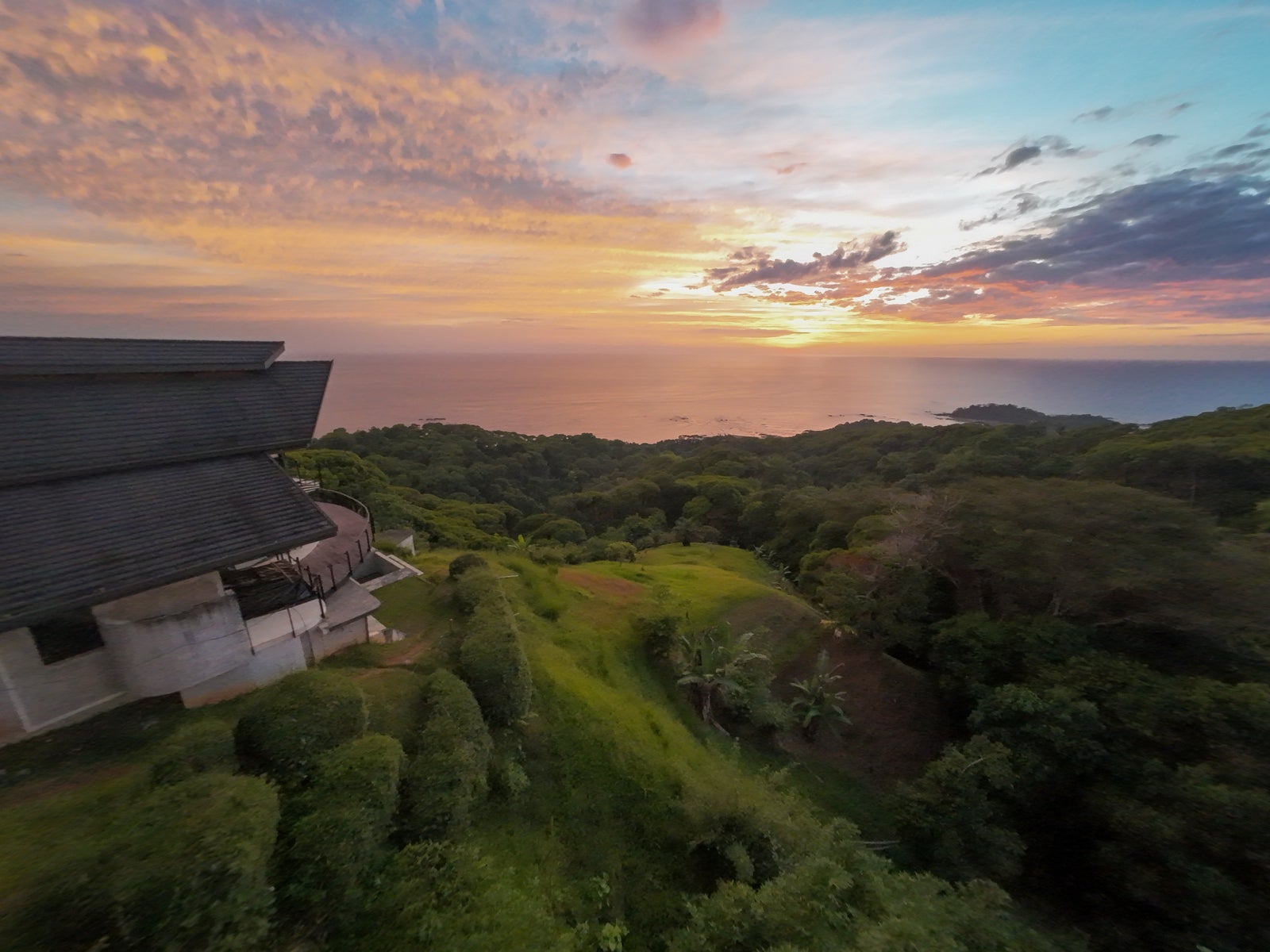 Luxury Hilltop Estate — photo 10 of 11