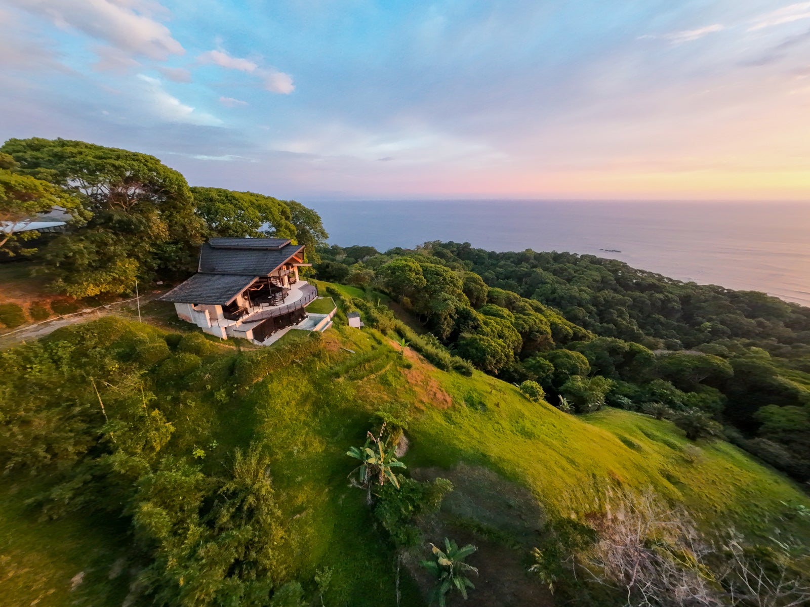 Luxury Hilltop Estate — photo 11 of 11
