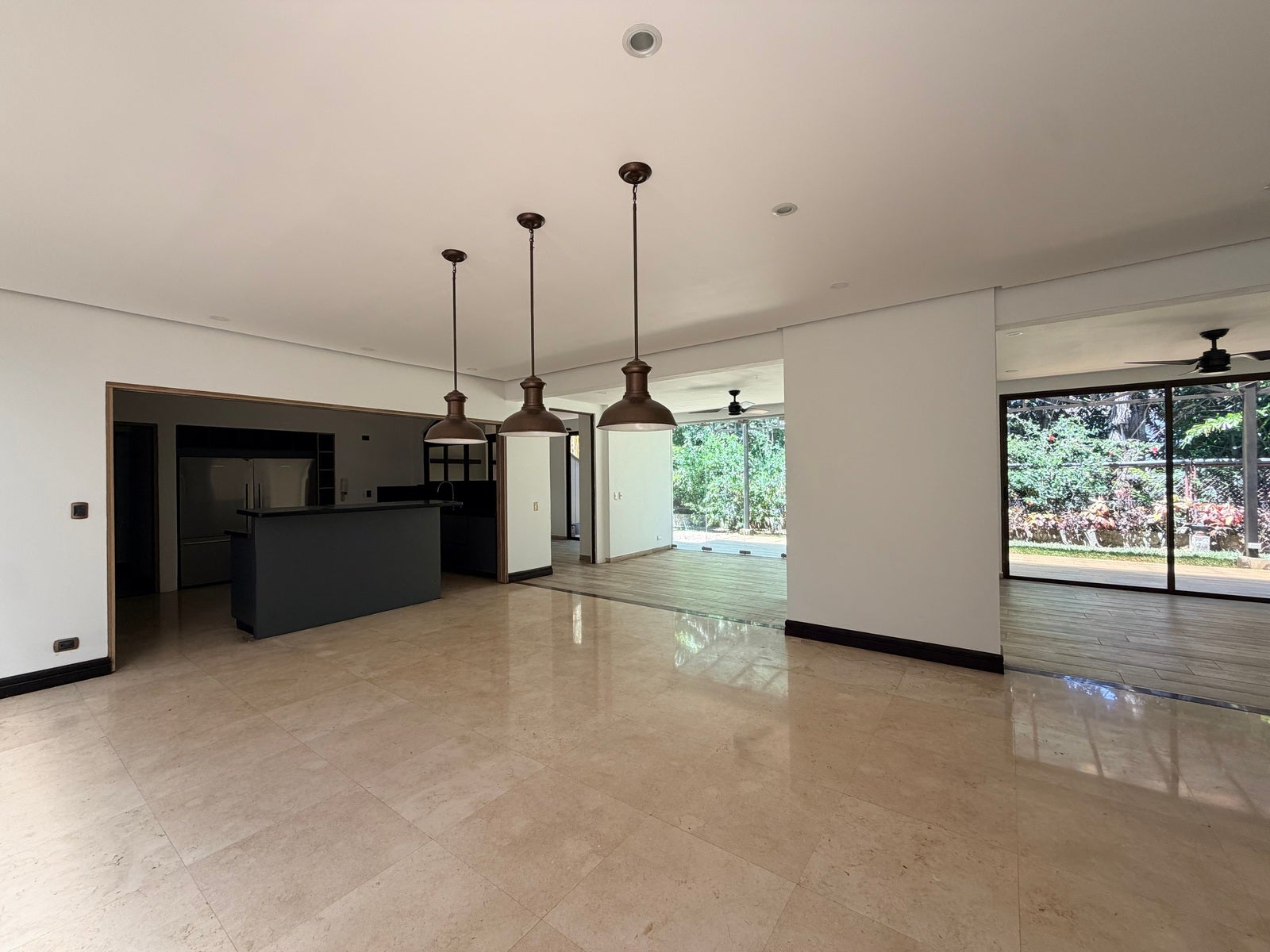 Hacienda del Sol Residence — photo 2 of 19