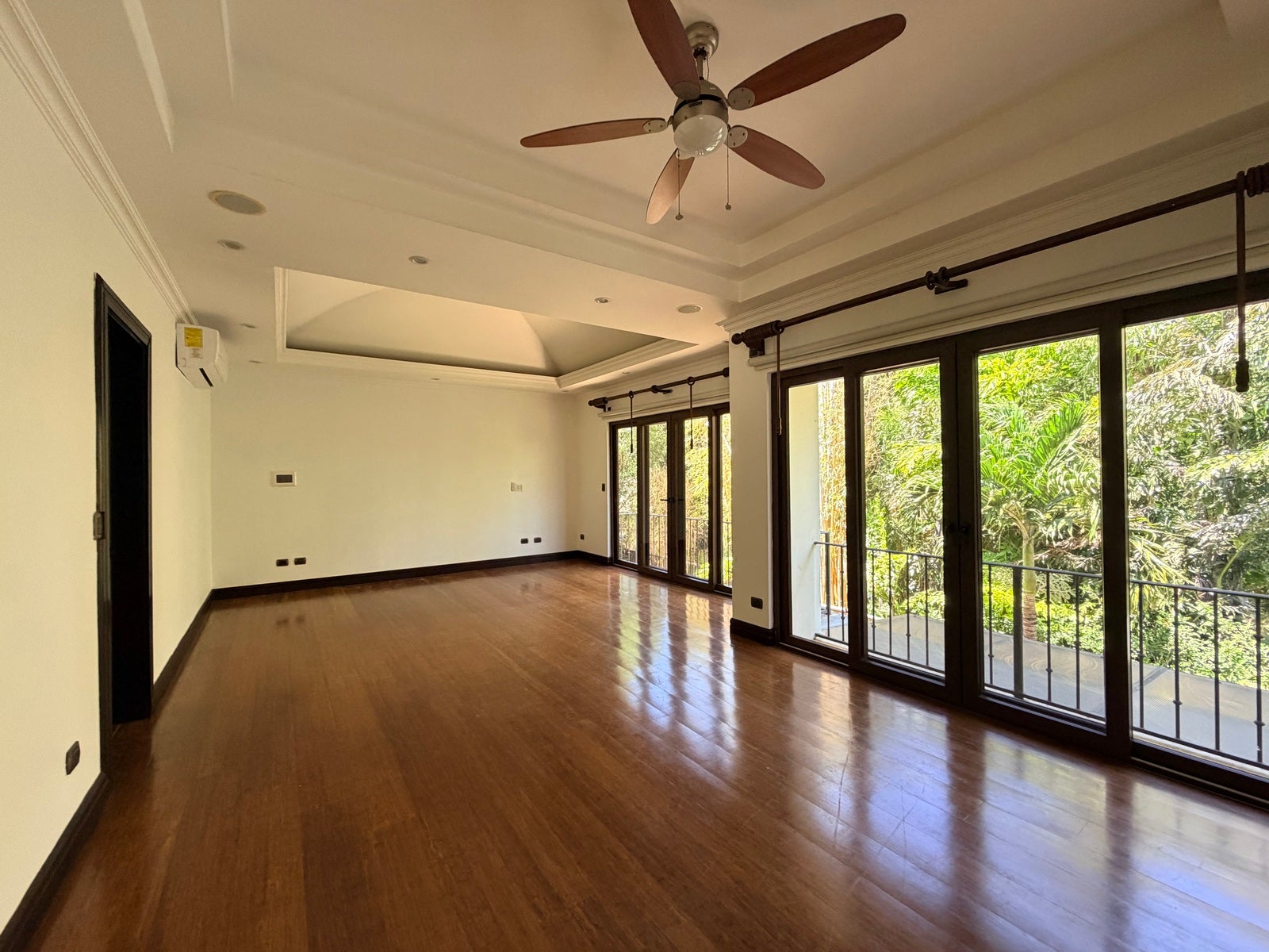 Hacienda del Sol Residence — photo 8 of 19