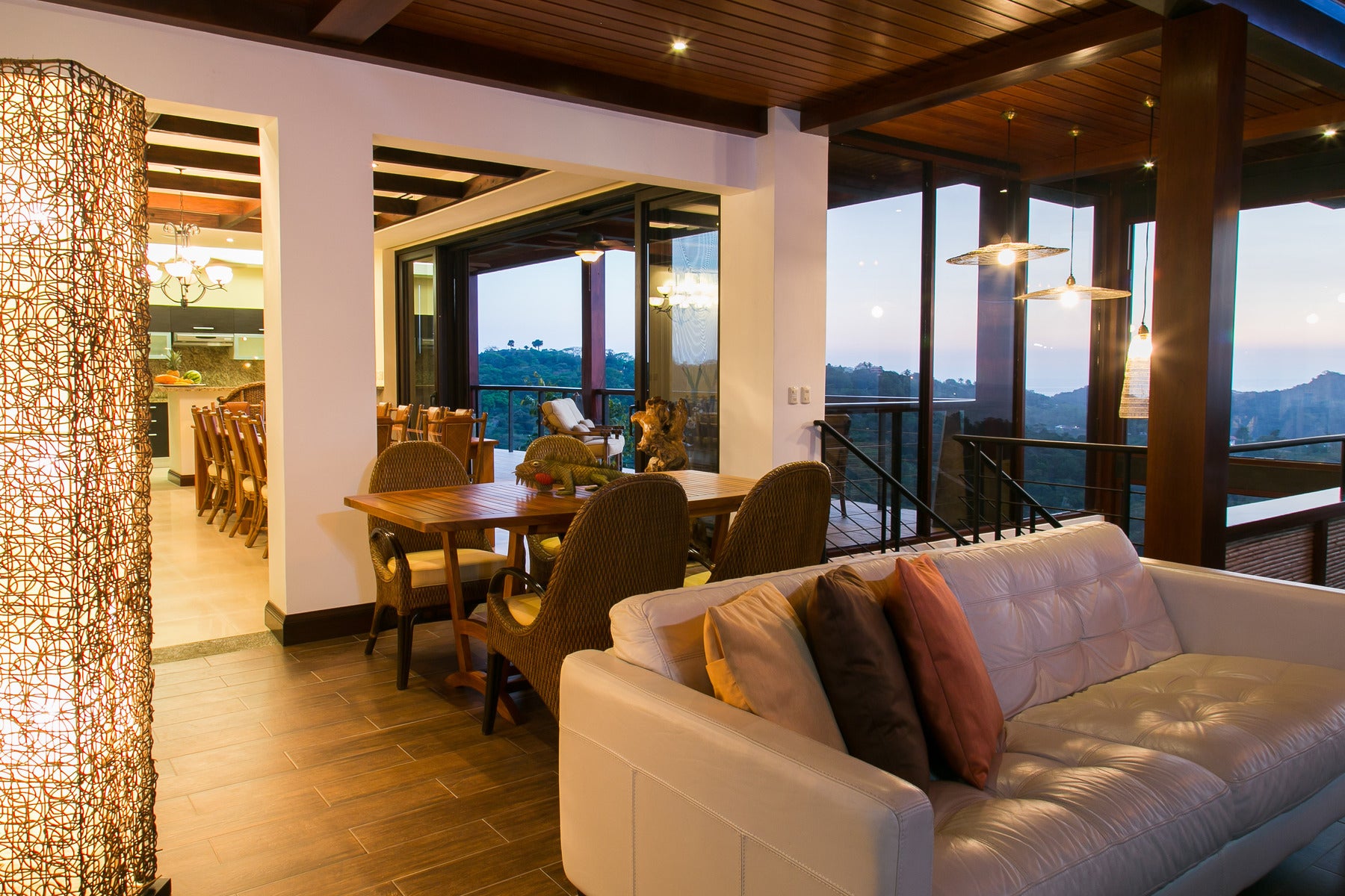 Panoramic Ocean Luxury Estate — photo 11 of 19