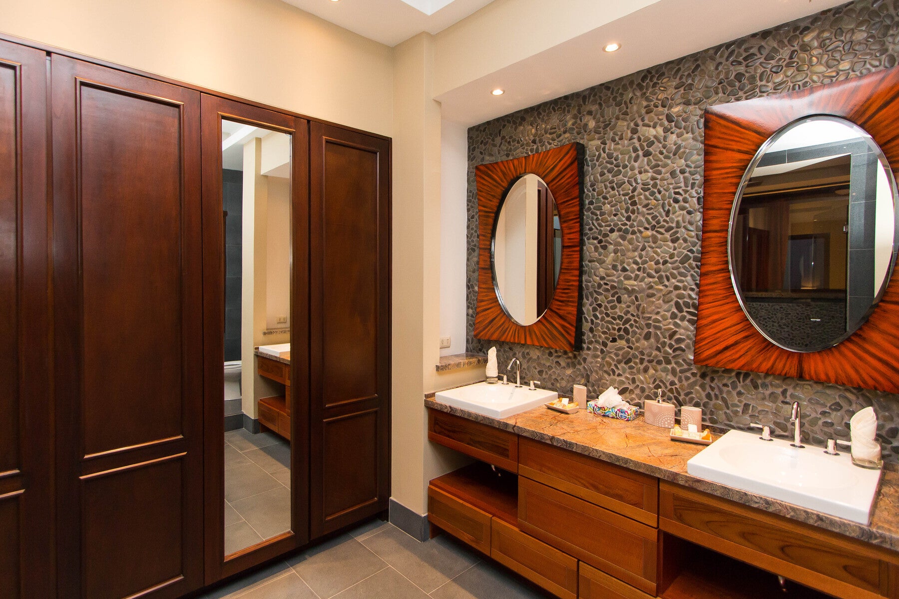 Panoramic Ocean Luxury Estate — photo 17 of 19