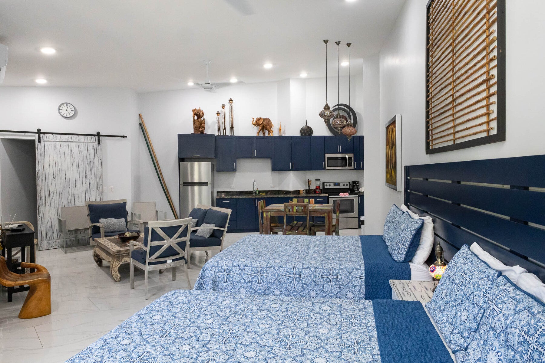 Exceptional Income-Generating Property Steps from the Beach Manuel Antonio — photo 10 of 19