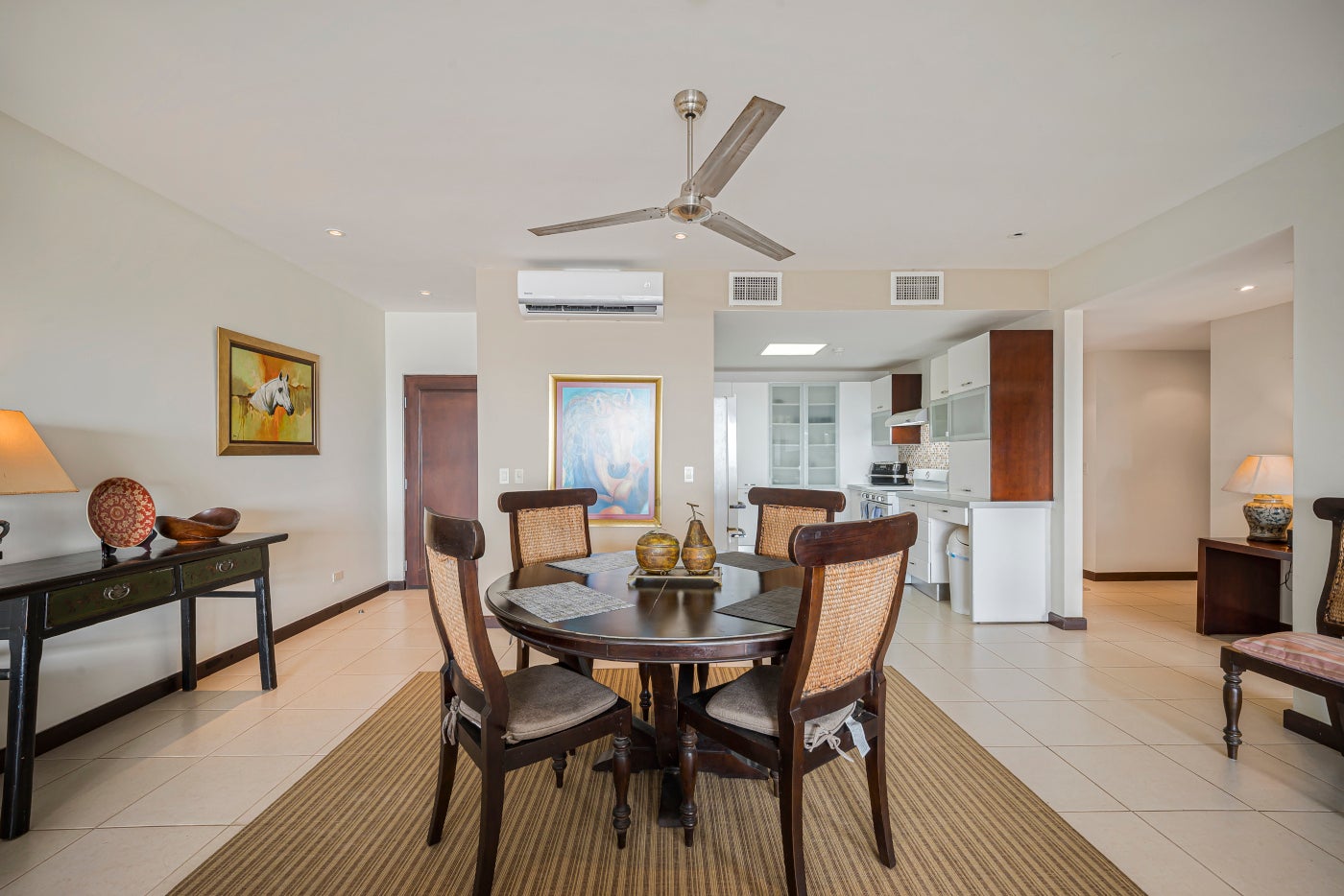 Luxury Ocean View Condo — photo 2 of 14