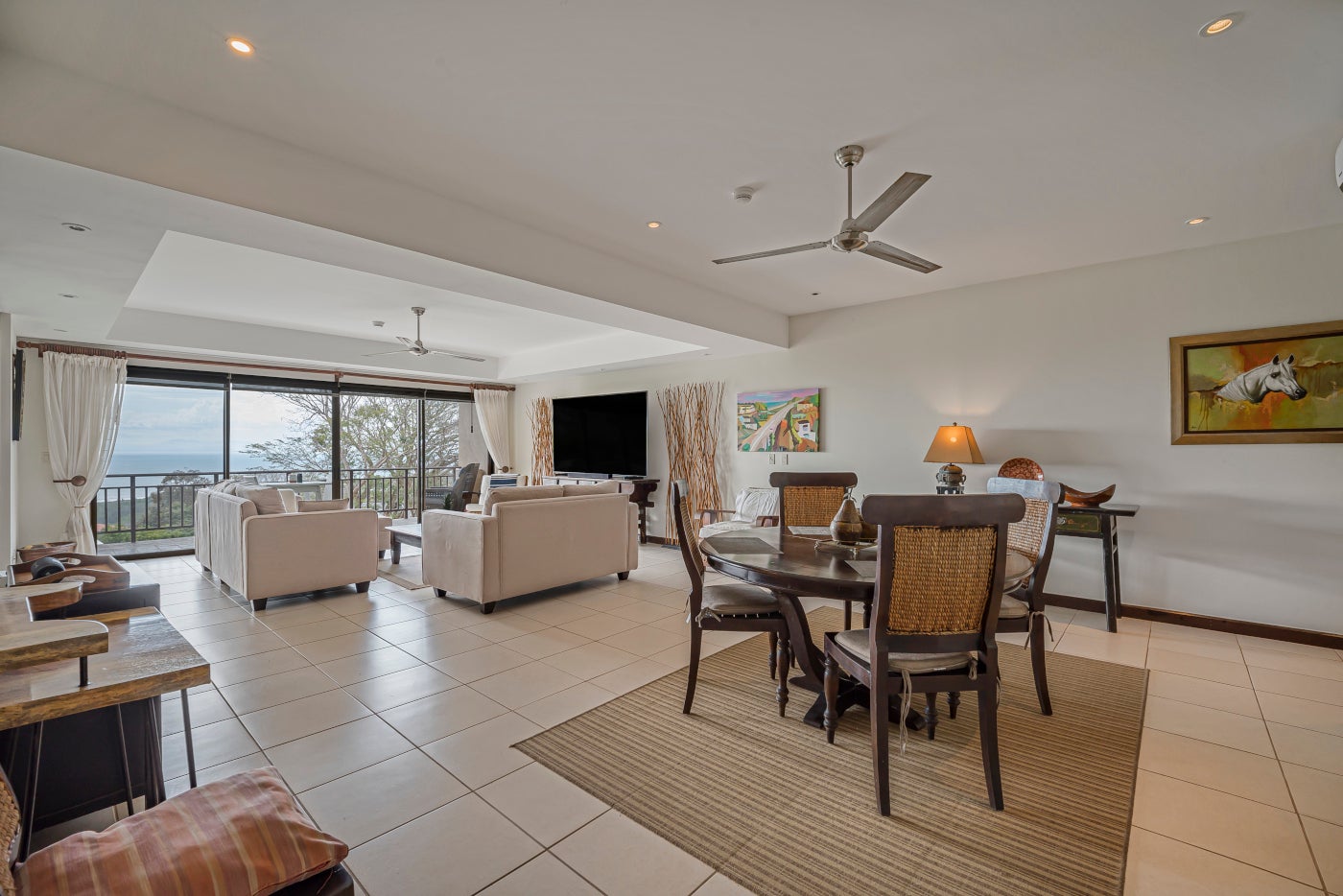 Luxury Ocean View Condo — photo 4 of 14
